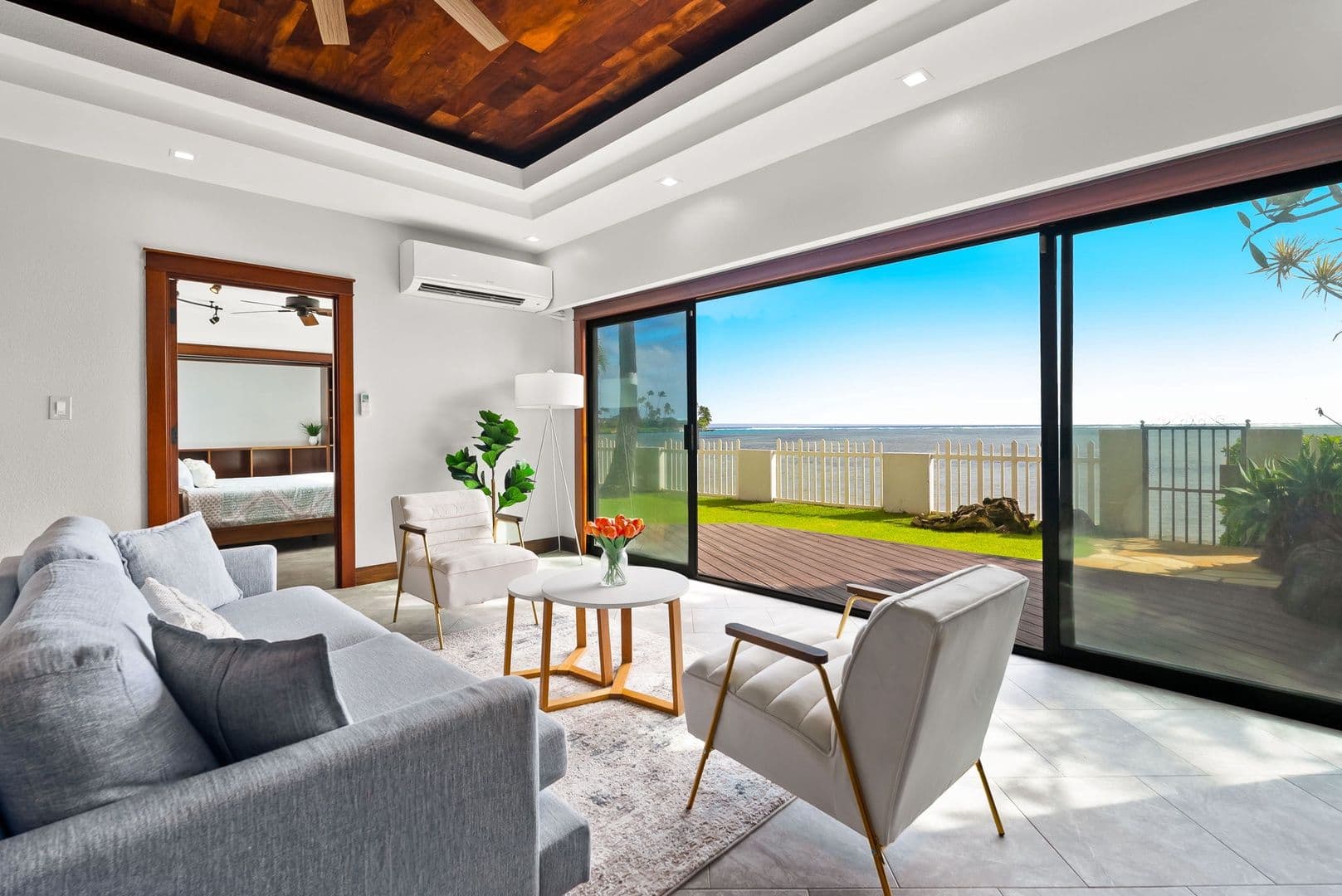 Honolulu House: 5017 Kalanianaole Hwy