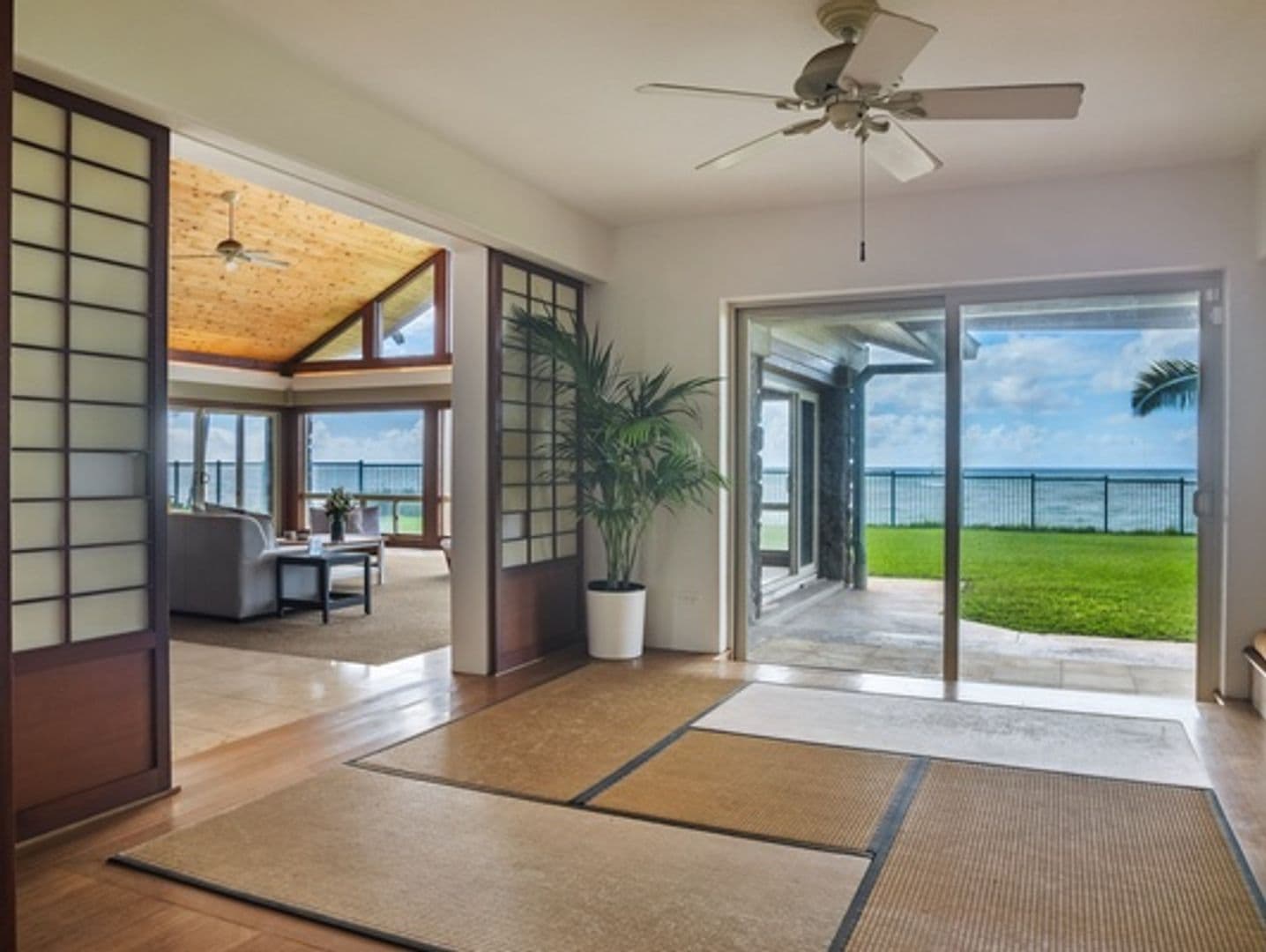 Waianae House: 87-579 Farrington Hwy