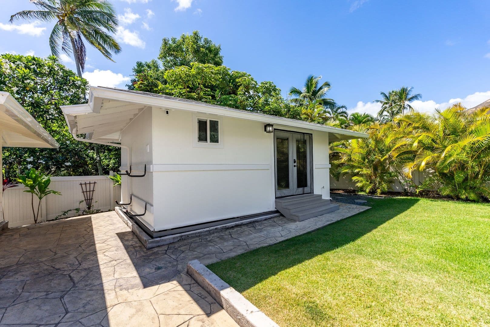 Kailua House: 1445 Mokolea Dr