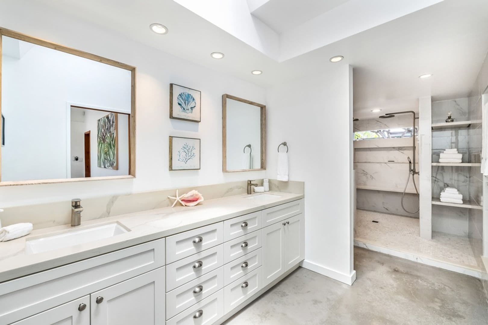 Kailua House: 165 Kailuana Loop