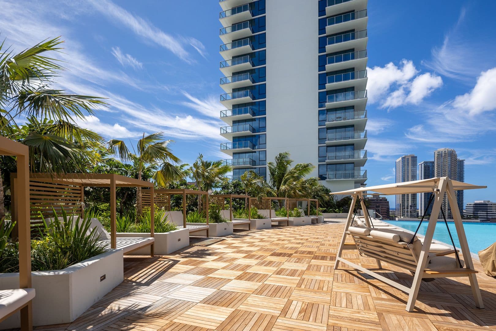 Honolulu Condo: 1500 Rycroft St #3919R