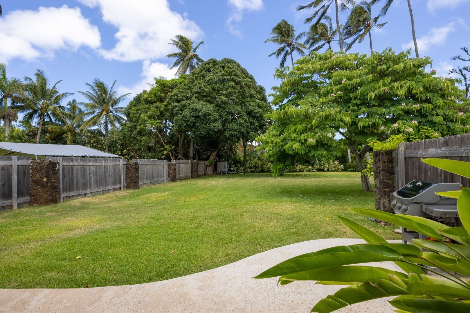 Kahuku House: 57-357 Pahipahialua Street