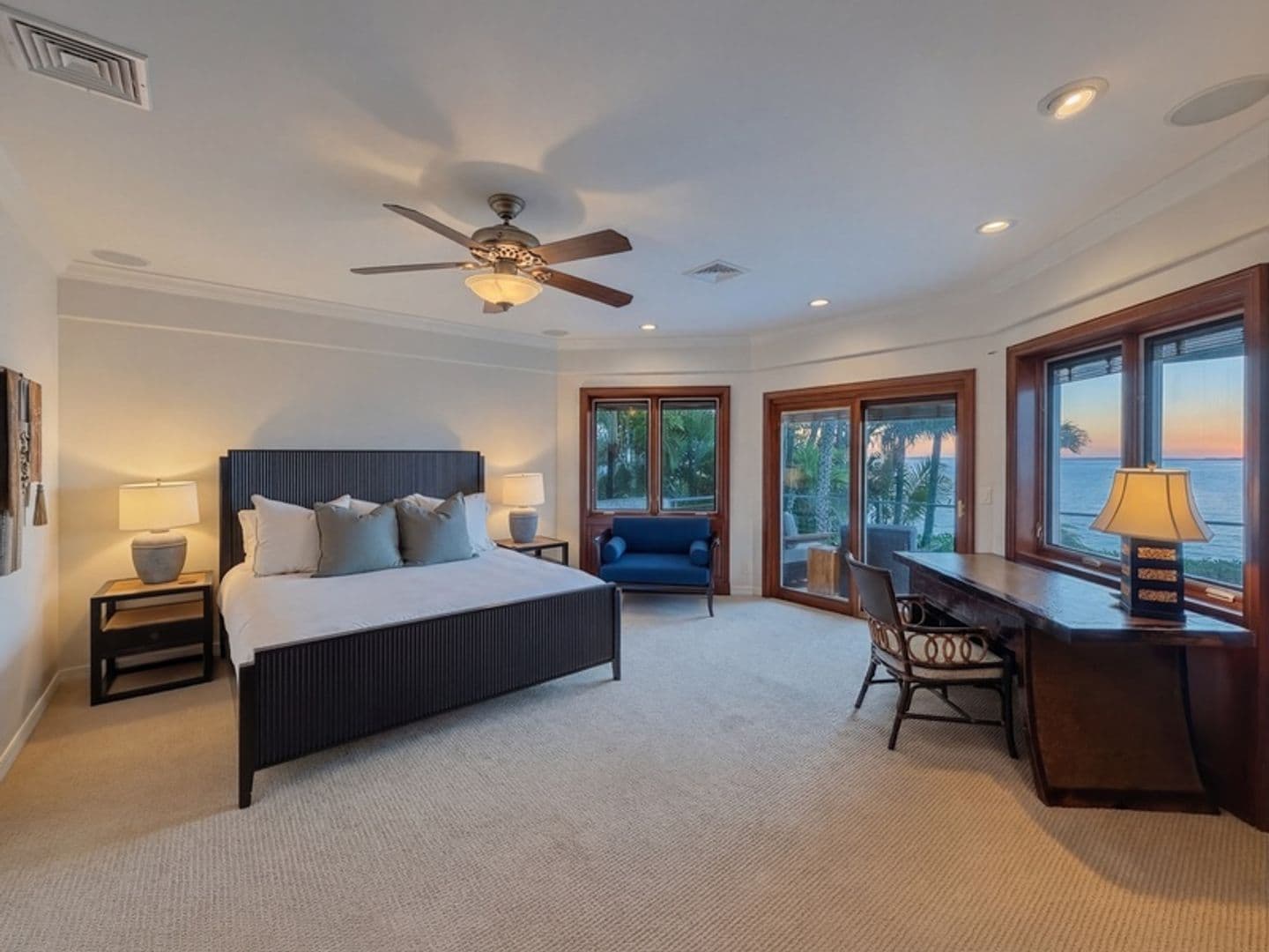 Honolulu House: 221 Portlock Road