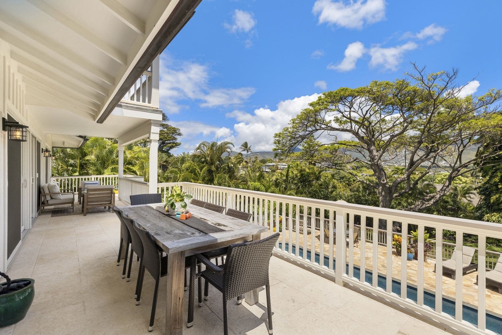 Honolulu House: 4034 Black Point Rd.