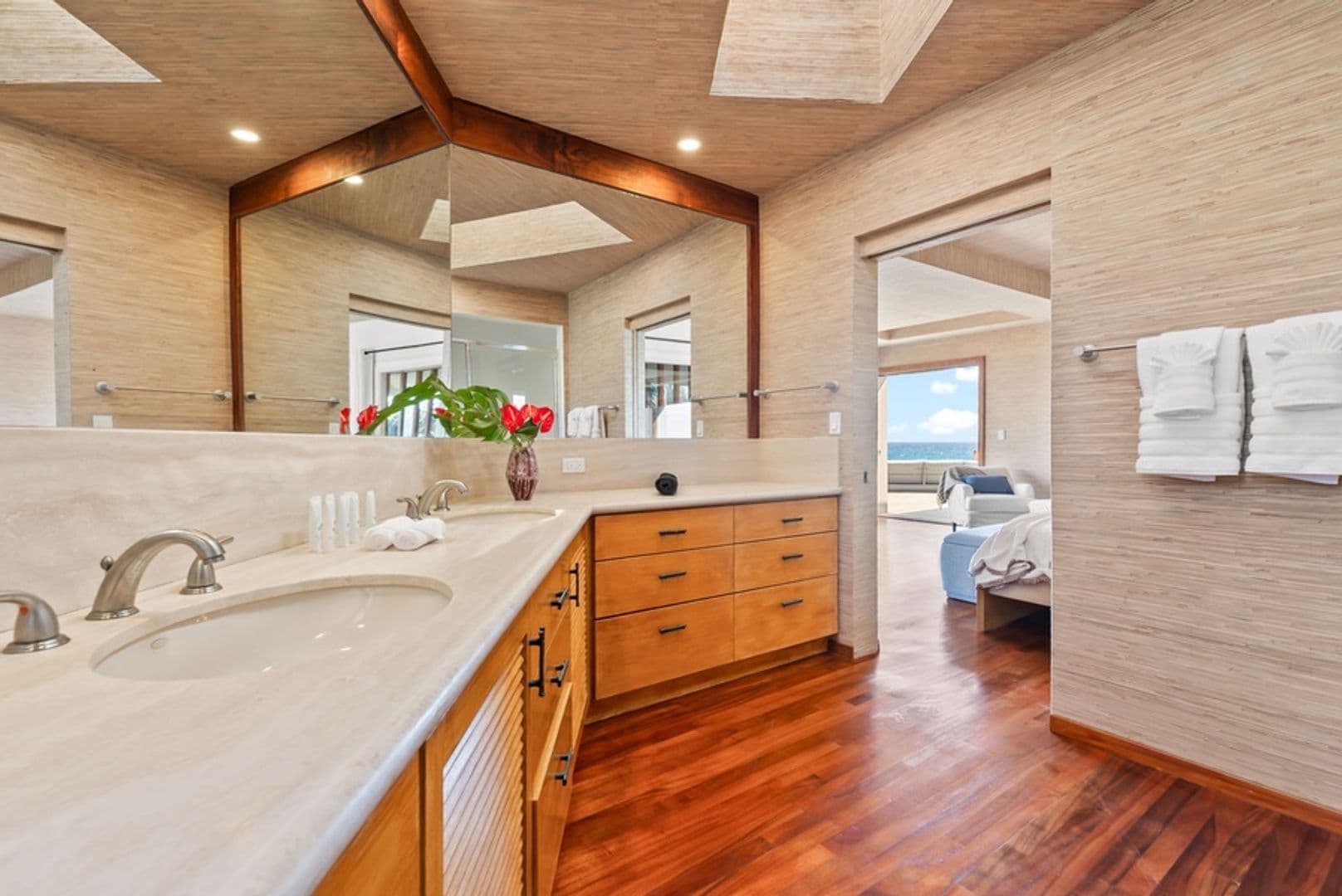 Honolulu House: 4157 Black Point Road