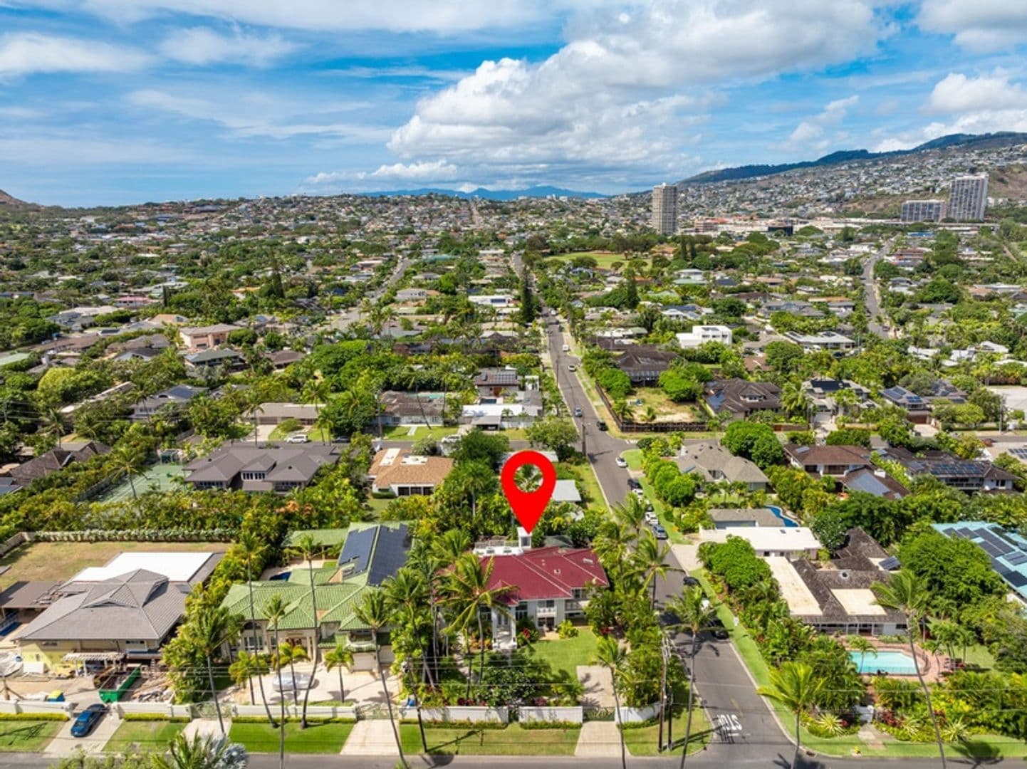 Honolulu House: 4818 Kahala Ave