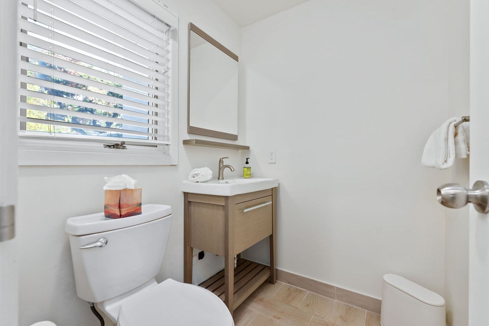 Honolulu House: 5005 Kalanianaole Highway
