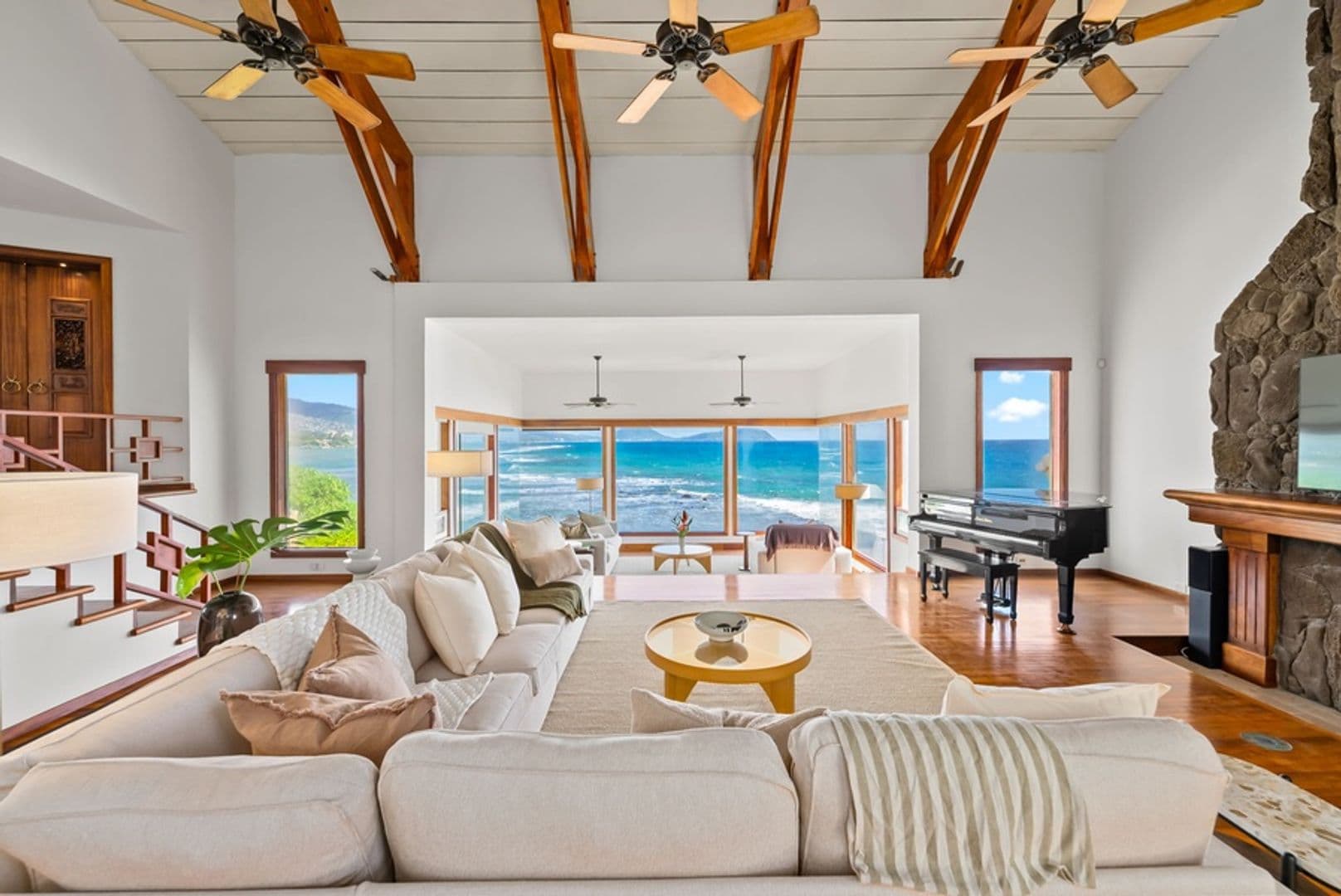 Honolulu House: 4157 Black Point Road