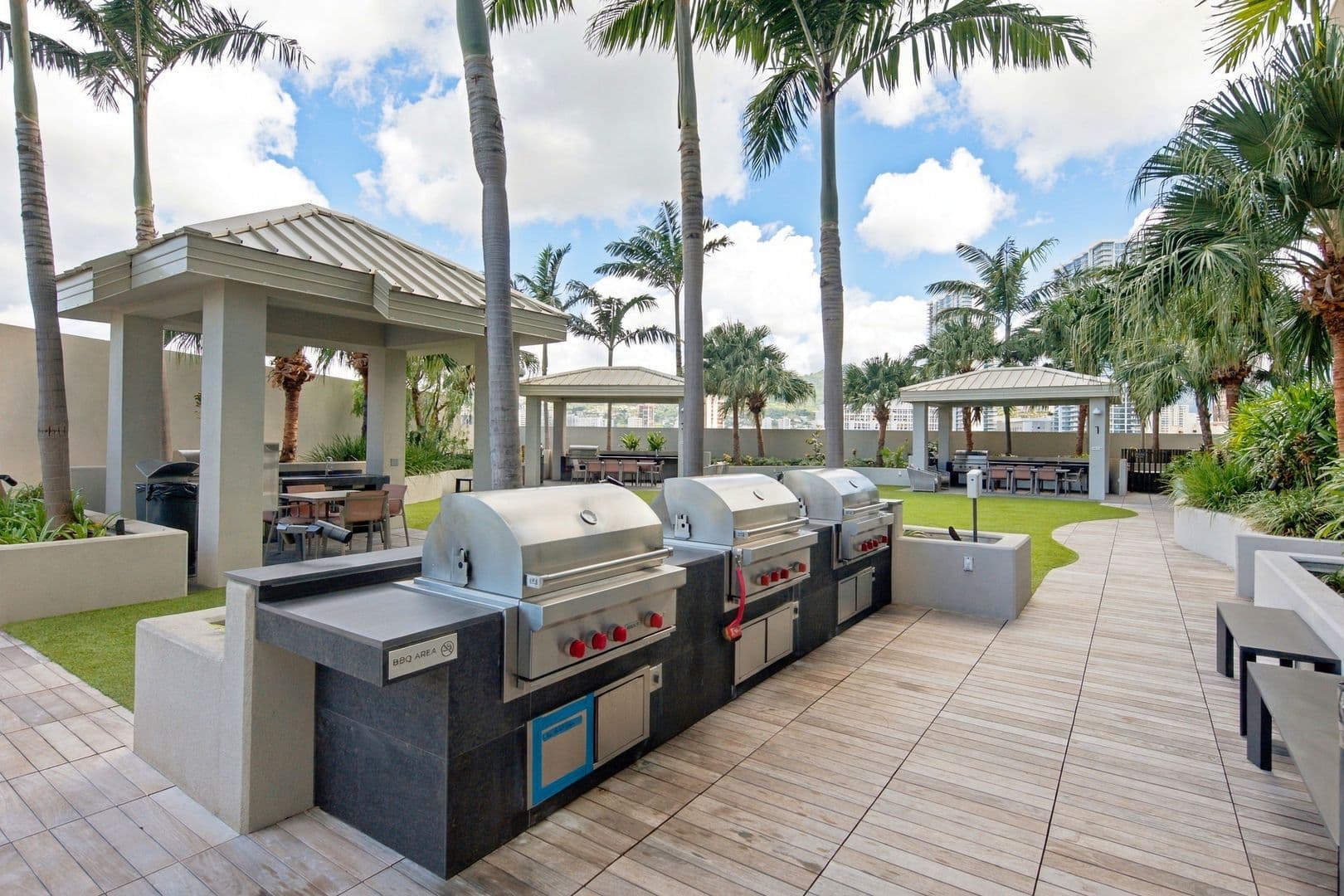 Honolulu Condo: 1388 Kapiolani Blvd #2810