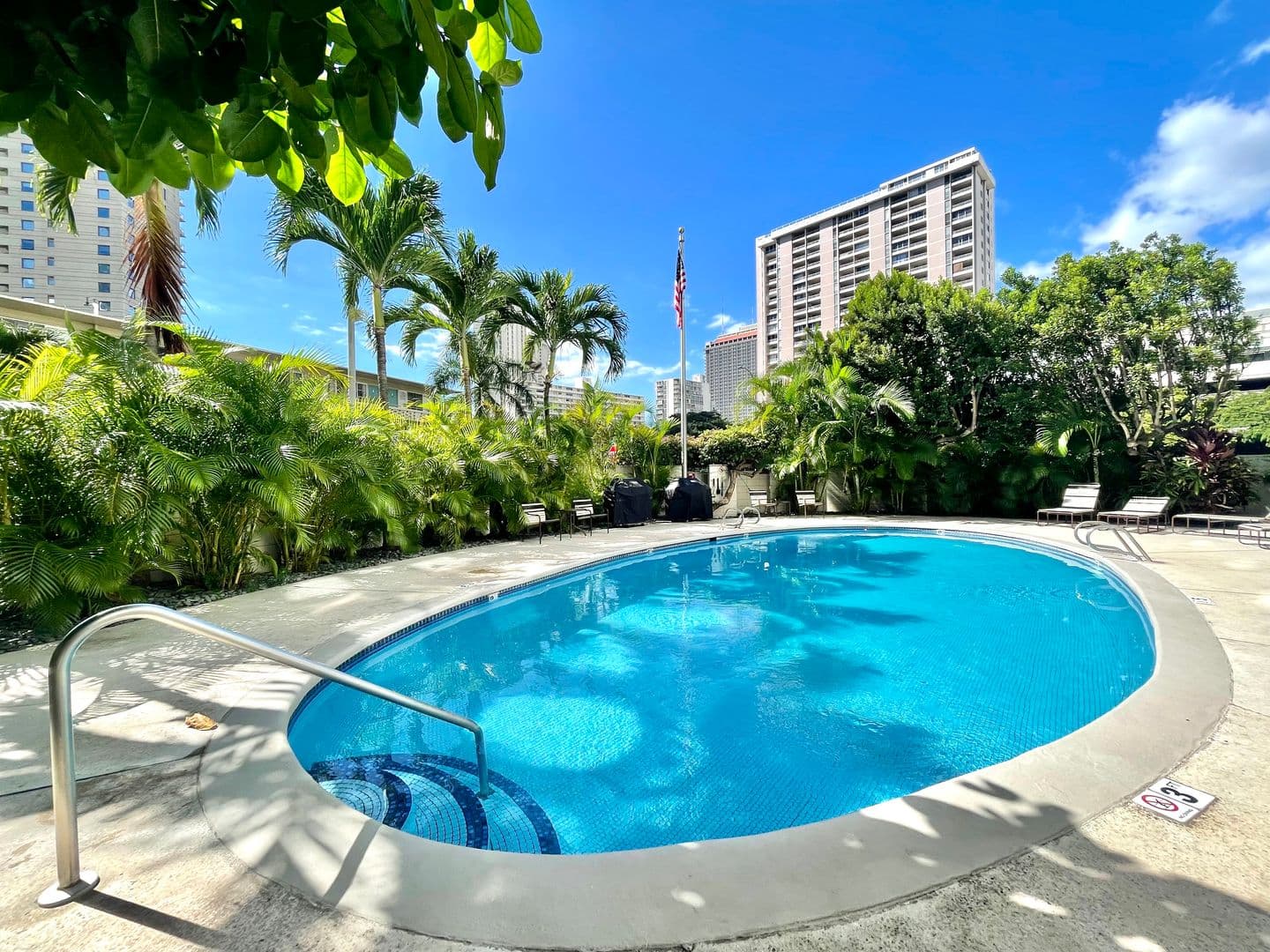 Honolulu Condo: 1645 Ala Wai Blvd #1007