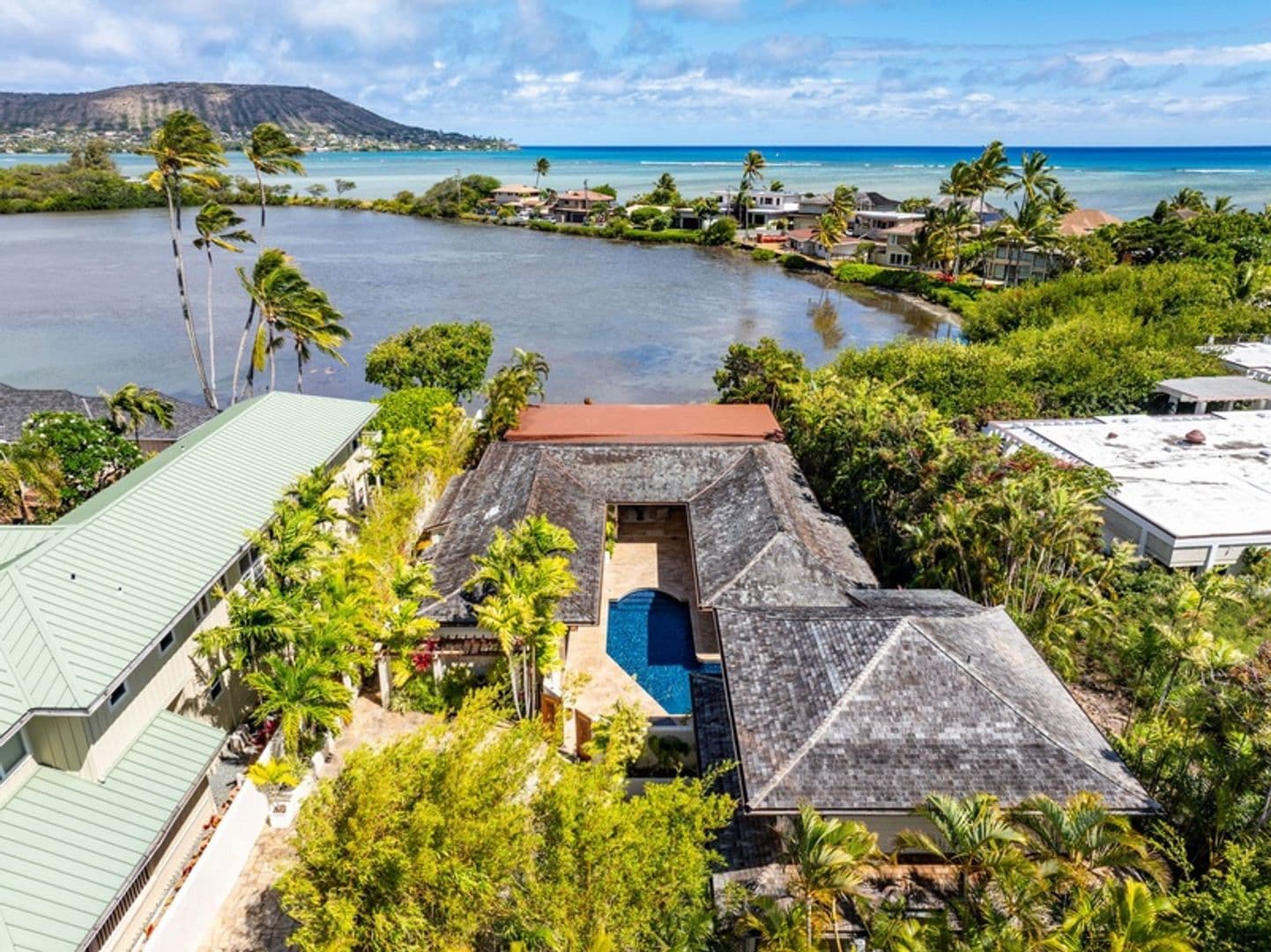 Honolulu House: 5939 Kalaniana'ole Hwy