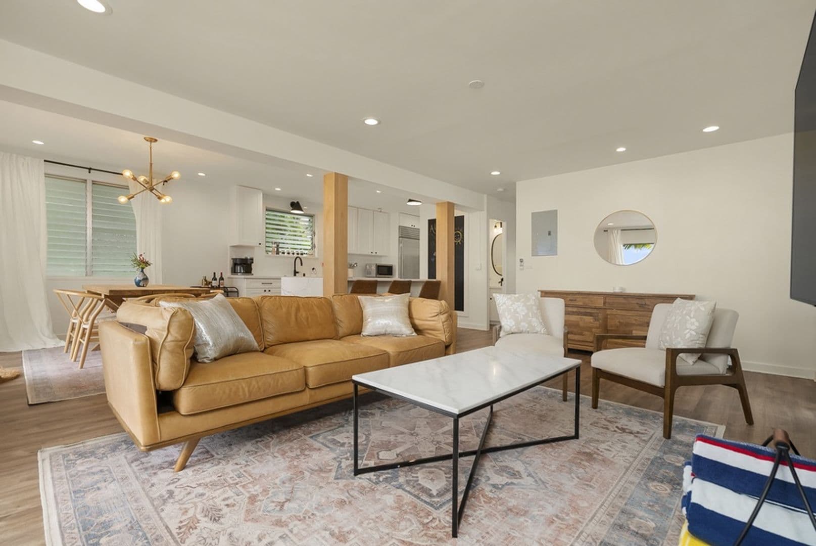 Honolulu House: 230 Paiko Drive