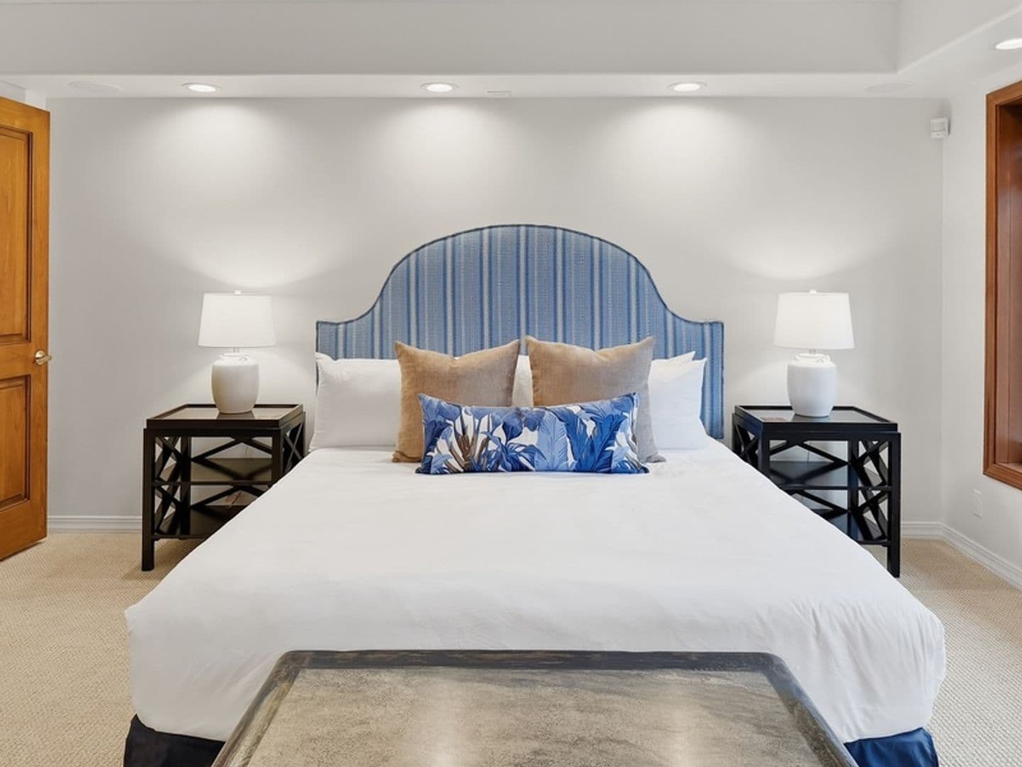 Honolulu House: 221 Portlock Road