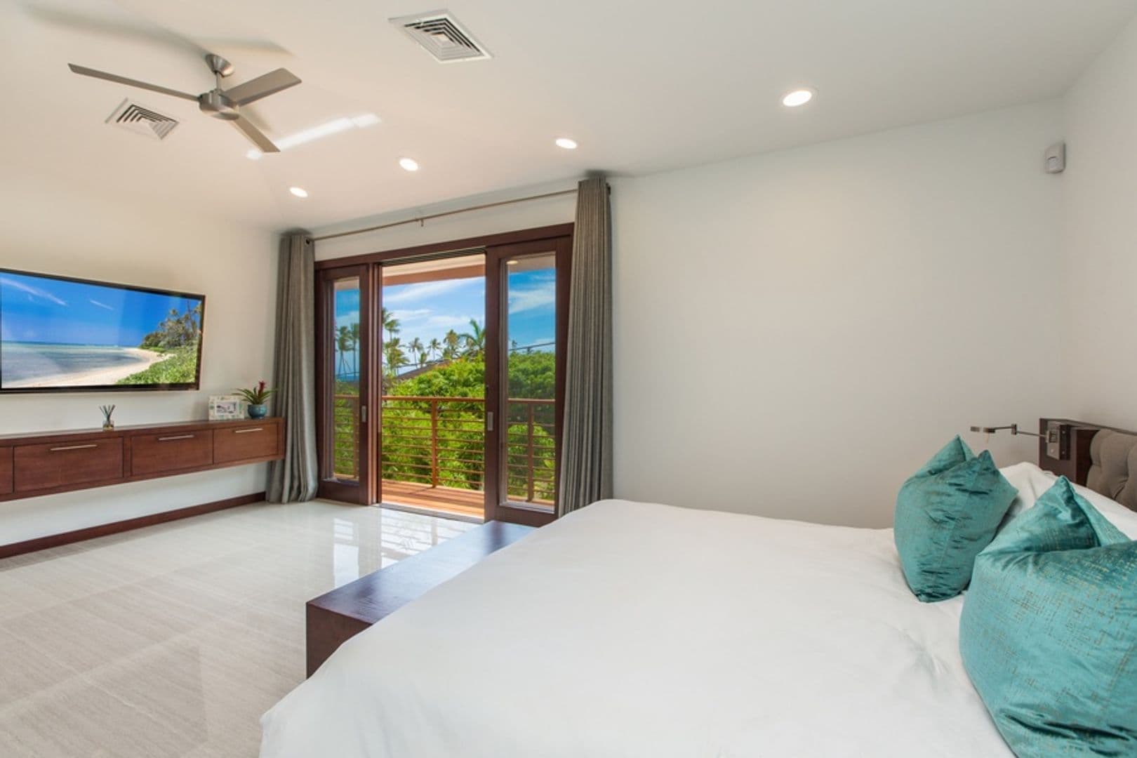 Honolulu House: 224 Ka'alawai Place