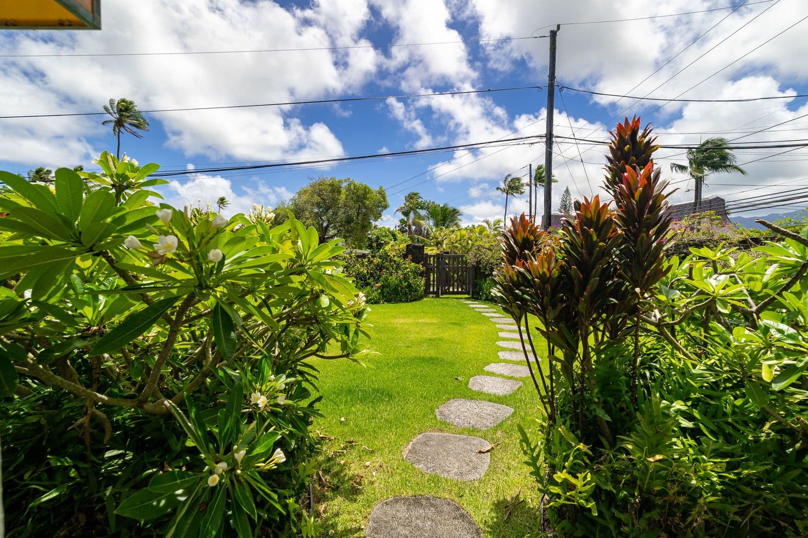 Kailua House: 110 N. Kalaheo Ave