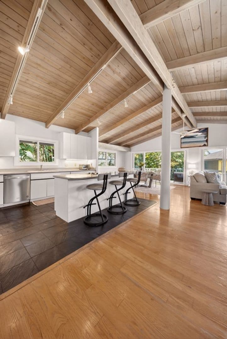 Haleiwa House: 59-60 Huelo Street