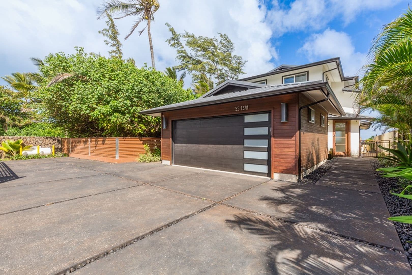 Laie House: 55-137 Kamehameha Highway