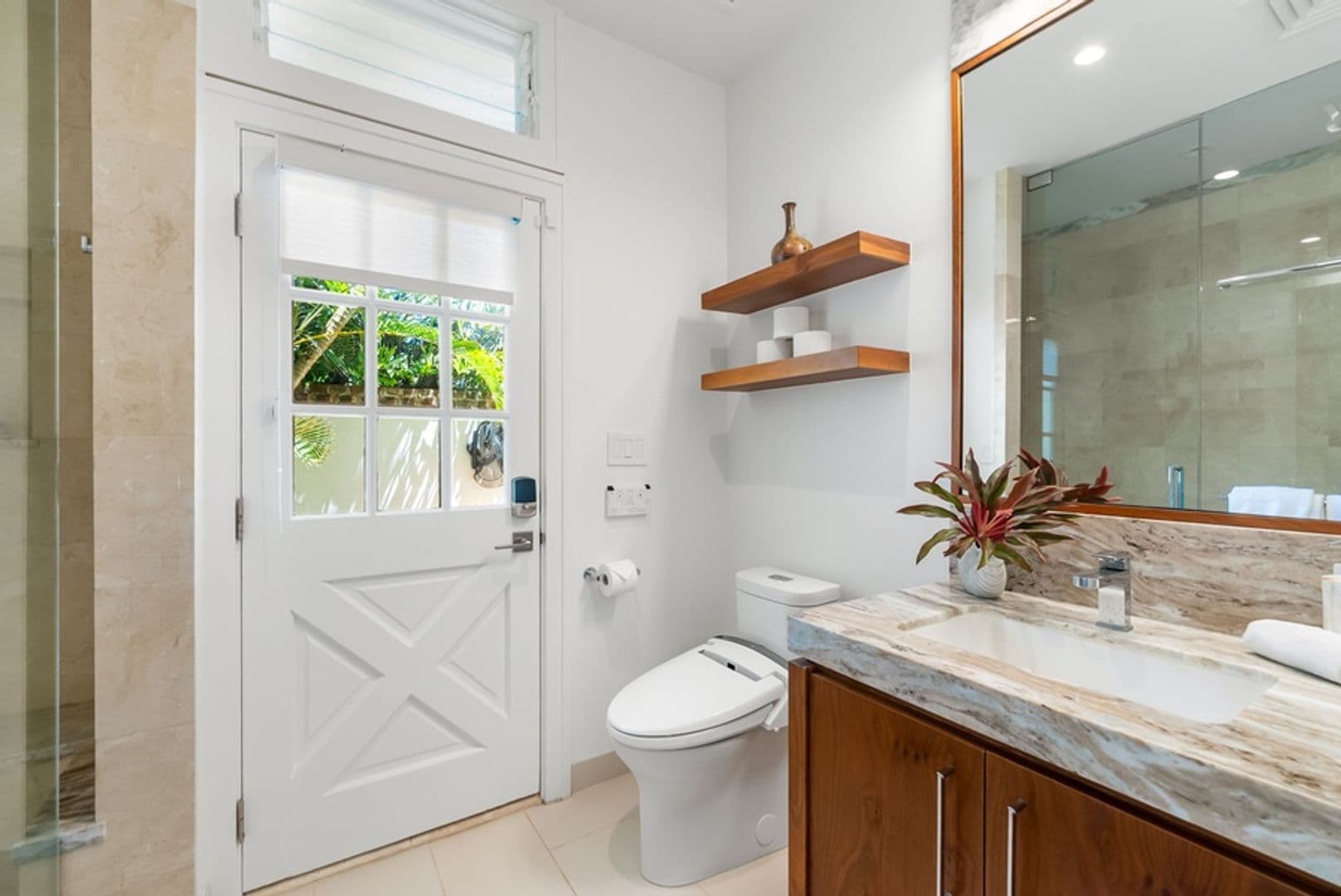 Kailua House: 896 Mokulua Drive