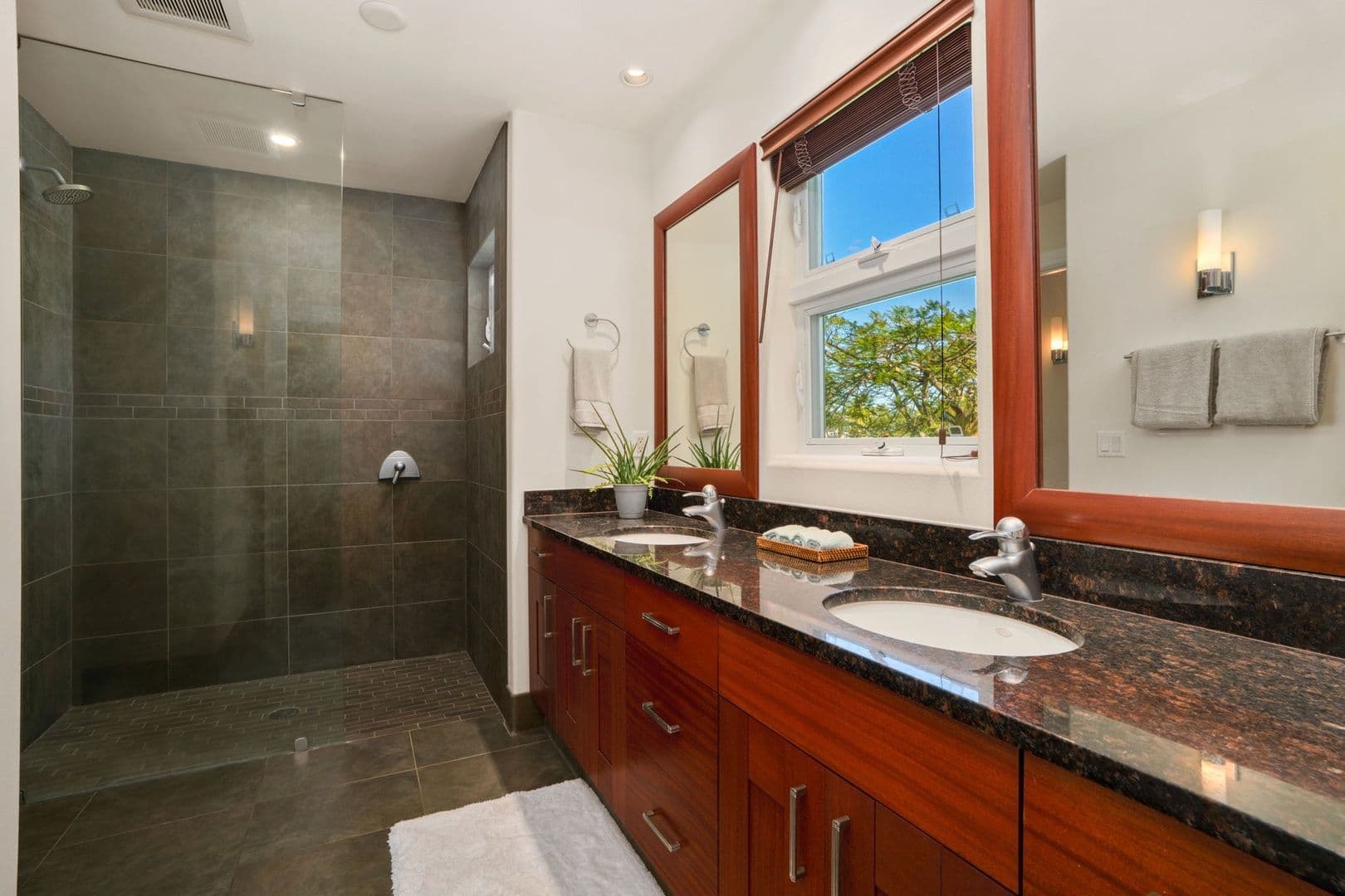 Princeville House: 4100 Queen Emma's Drive