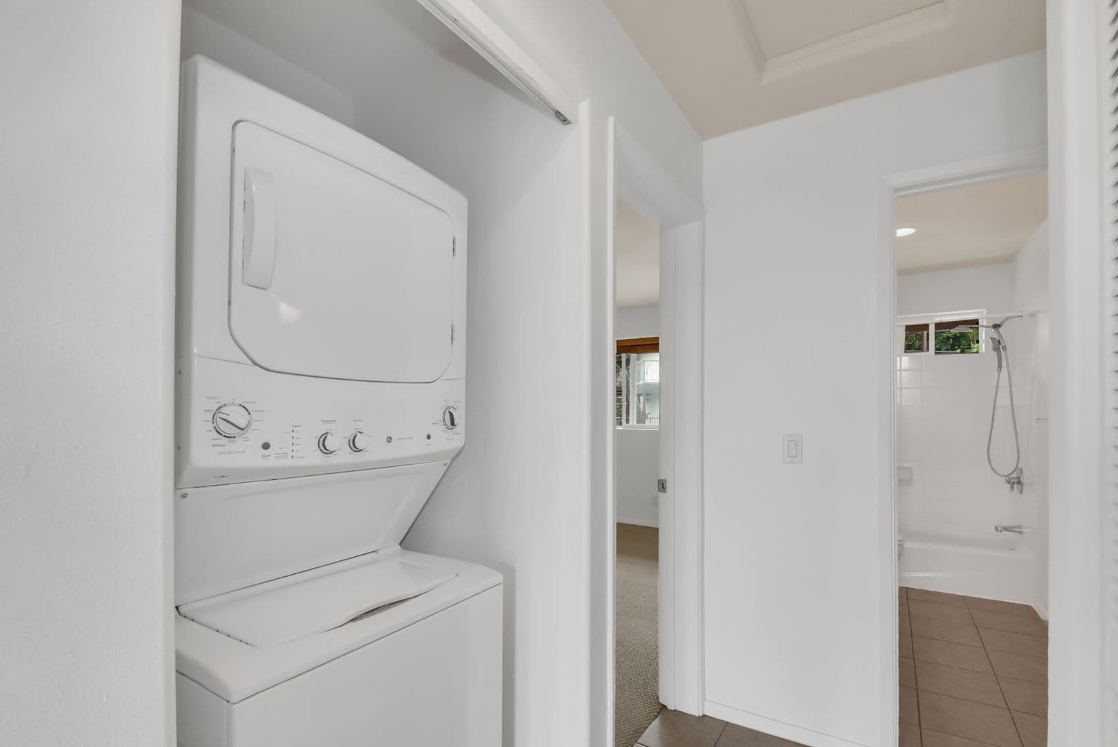 Captain Cook Apartment: 81-6229 Hind Rd