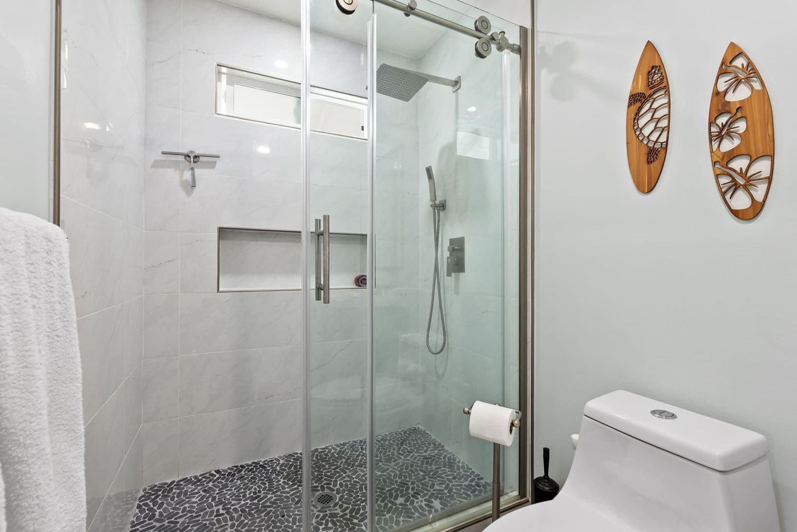 Kailua House: 1445 Mokolea Dr