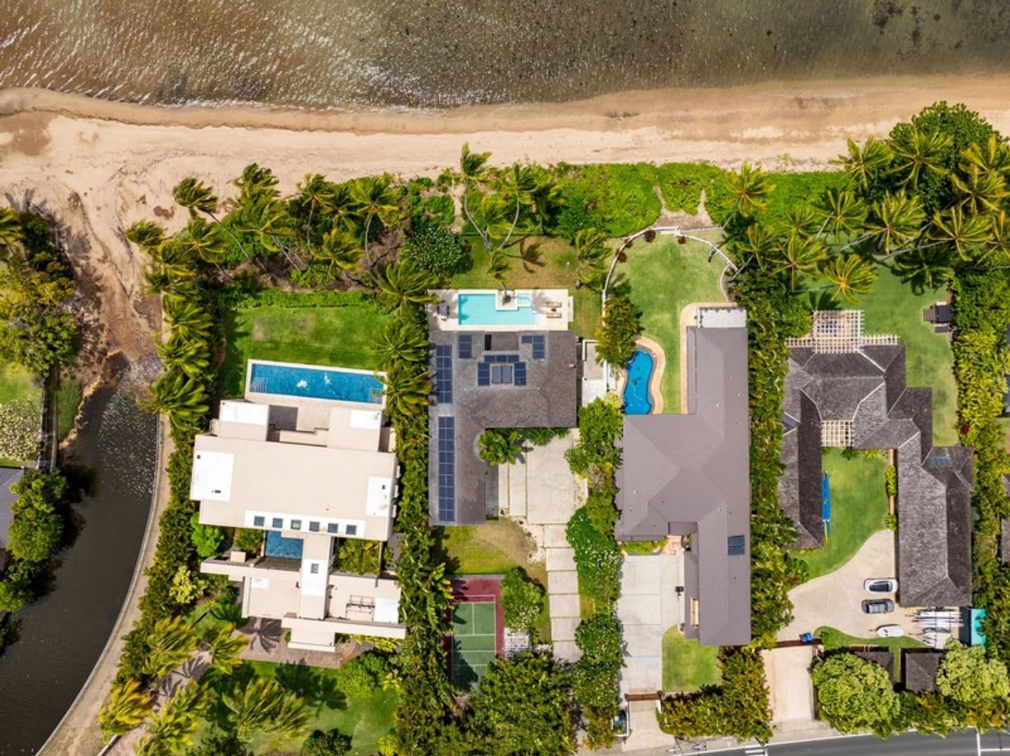 Honolulu House: 5641 Kalanianaole Hwy