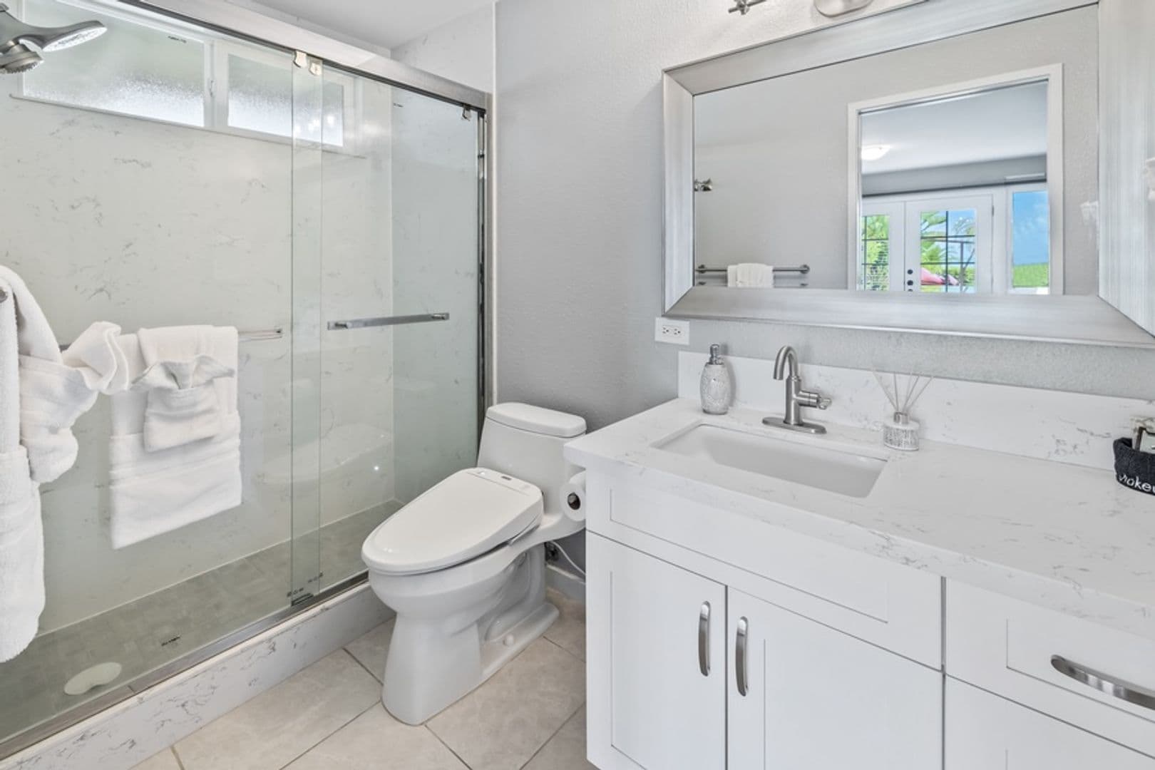 Honolulu House: 201 Portlock Road
