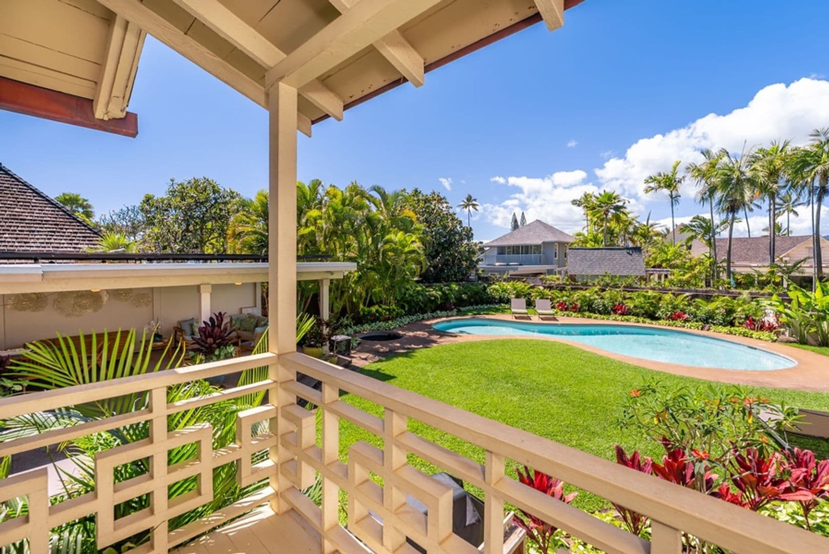 Honolulu House: 4584 Kahala Avenue