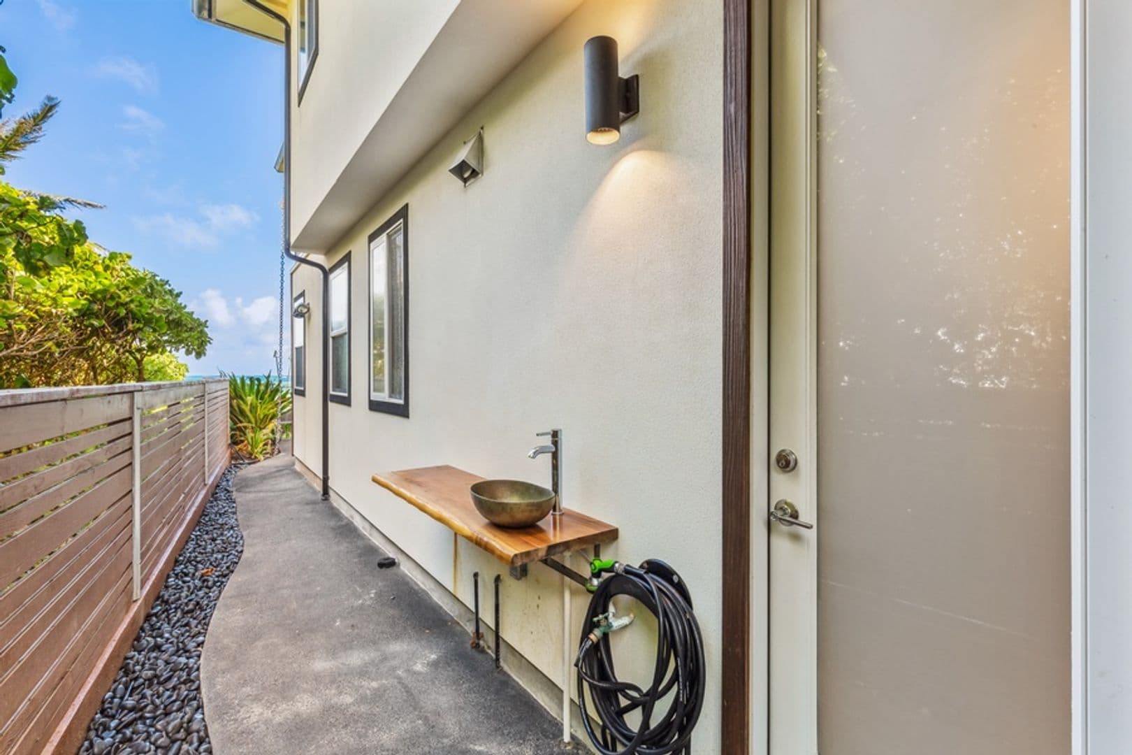 Laie House: 55-137 Kamehameha Highway