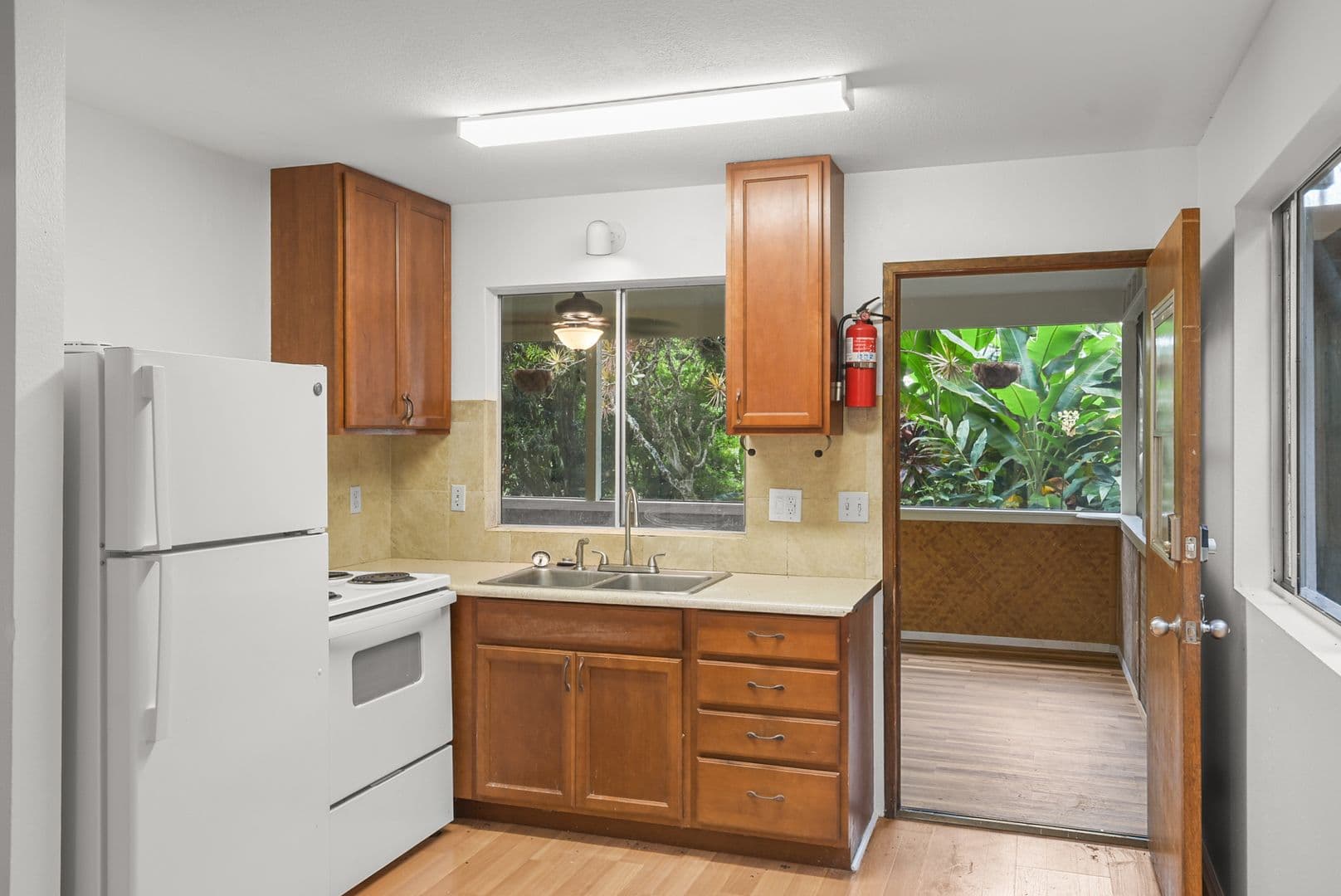 Kealakekua Apartment: 79-973 Kealaola Rd
