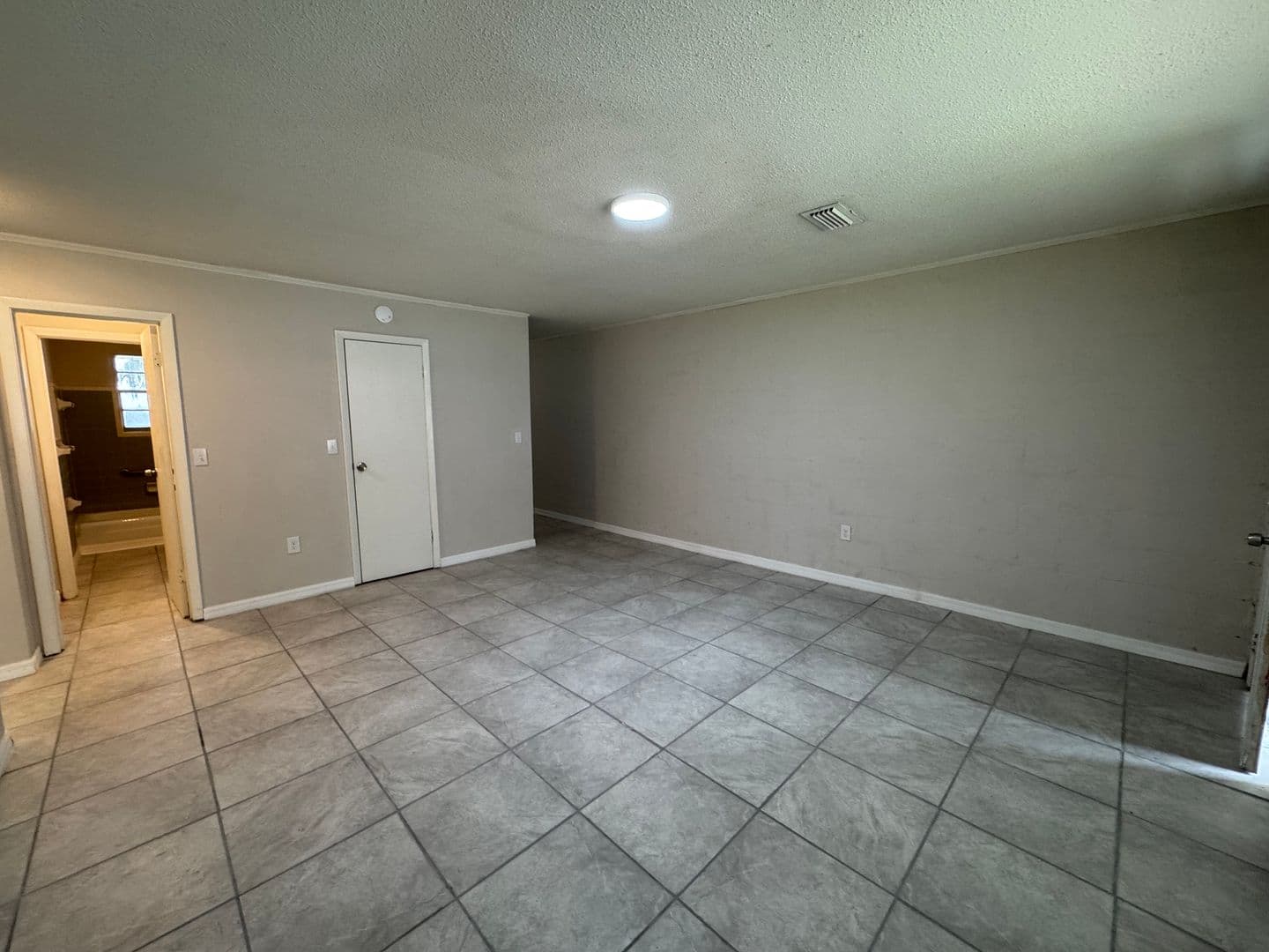 Lake City Apartment: SW Michigan Street