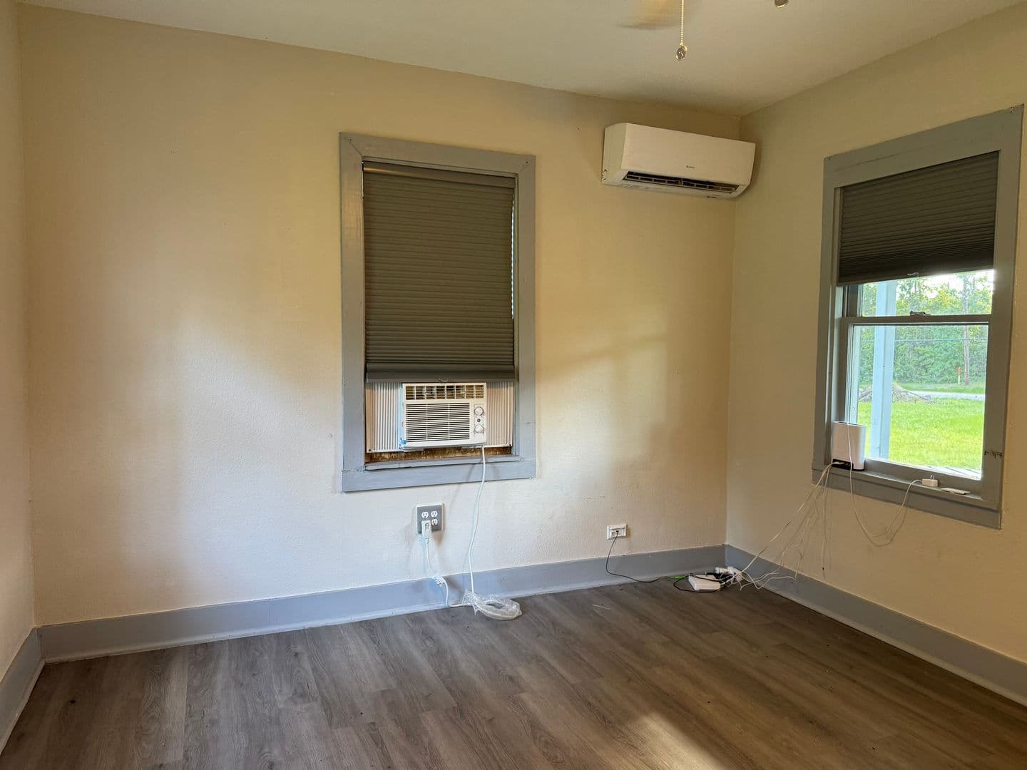 White Springs Apartment: 12534 Roberts St - Unit 1