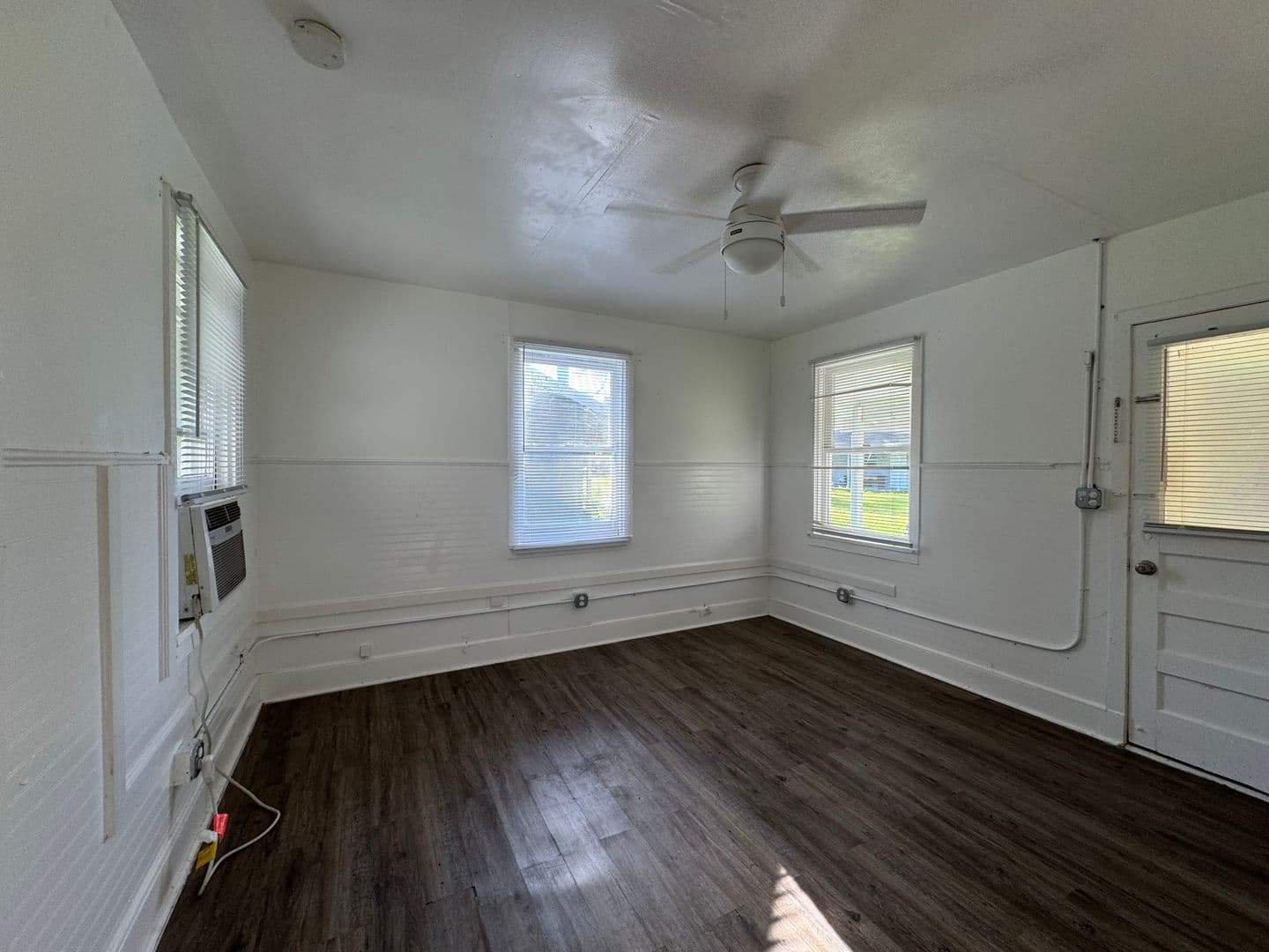 White Springs Apartment: 12534 Roberts St - Unit 5