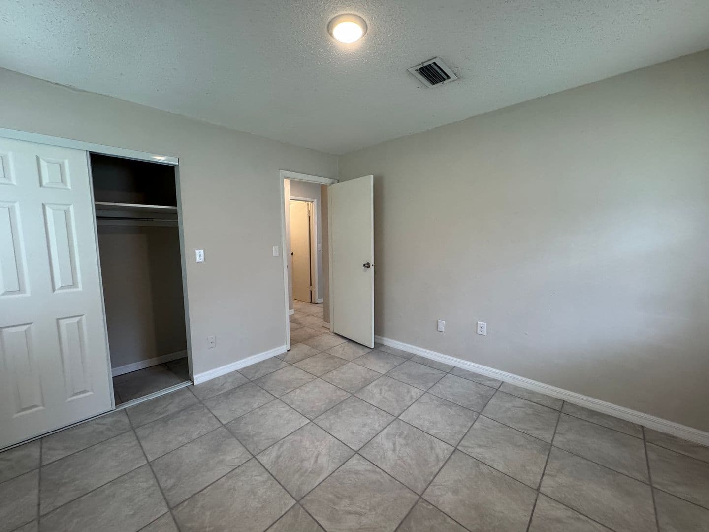 Lake City Apartment: SW Michigan Street