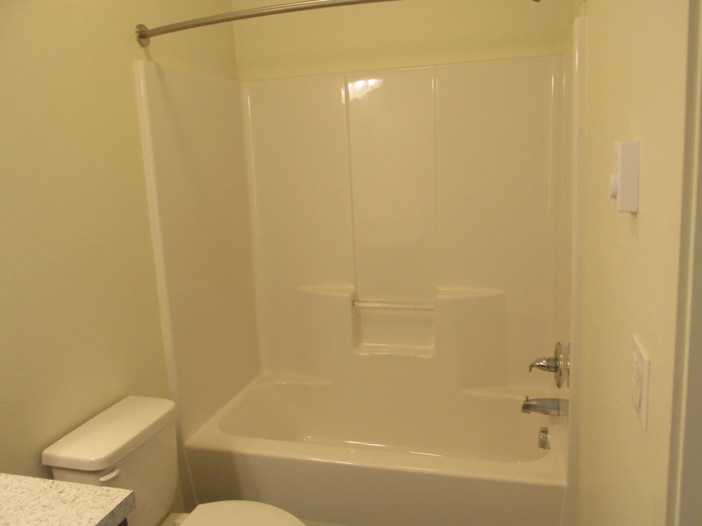 Portland Apartment: 8049 SE Center St.