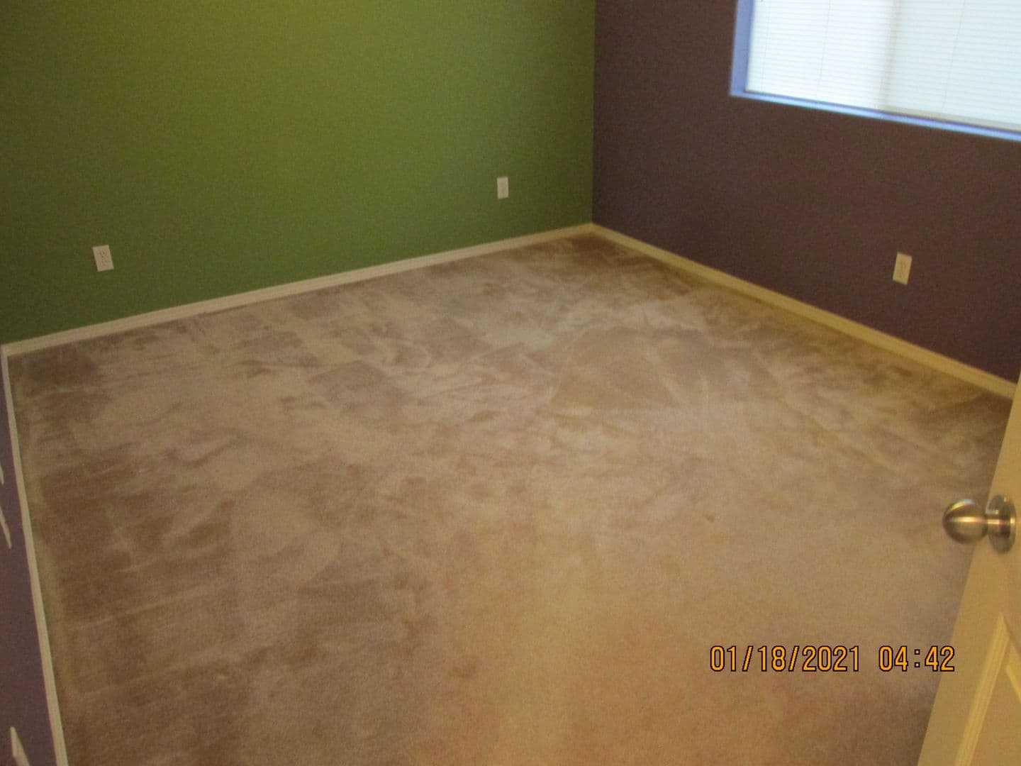Troutdale House: 1651 SW Miranda Pl