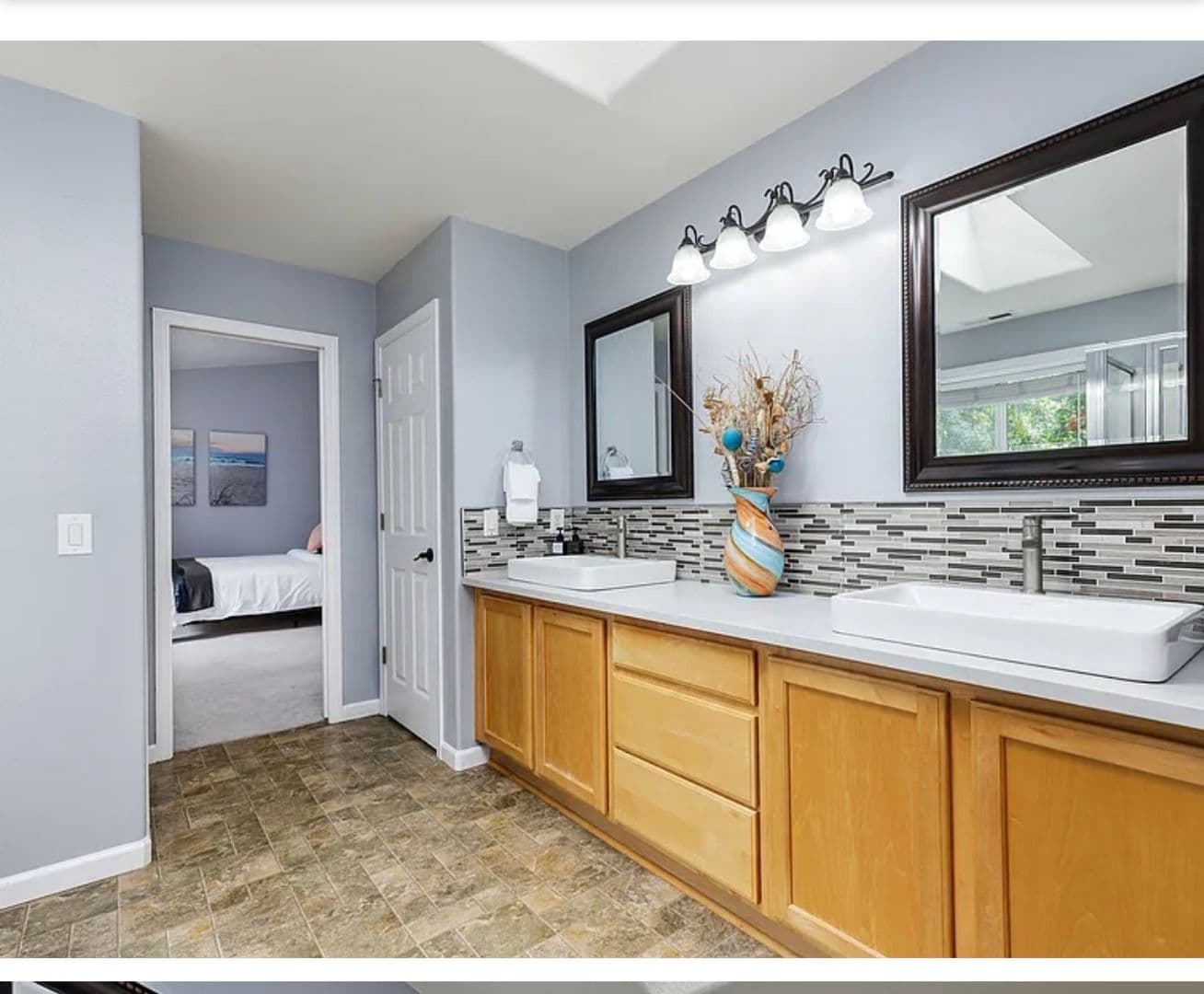 Gresham House: 3541 SW Wonderview Ave.