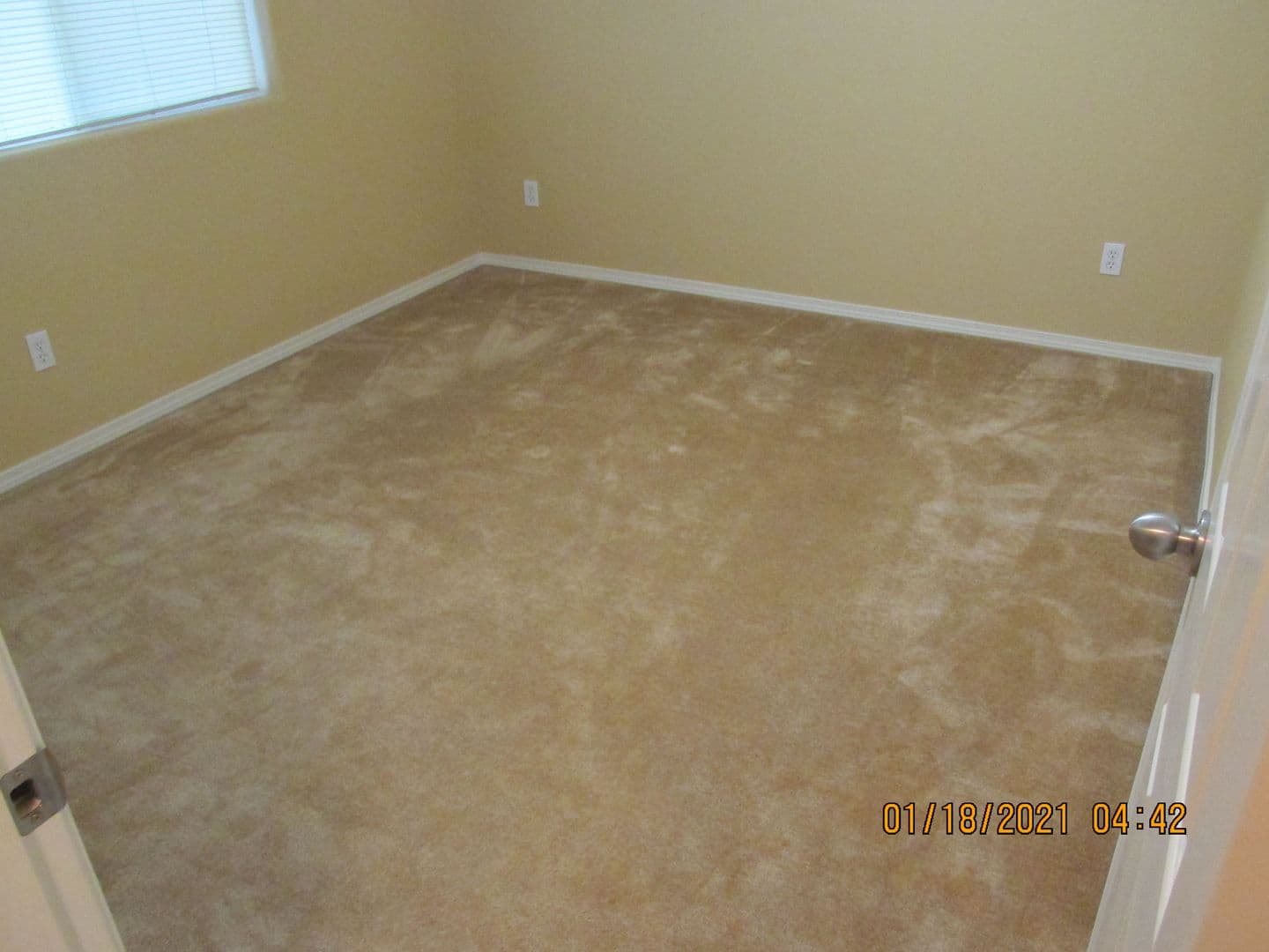 Troutdale House: 1651 SW Miranda Pl