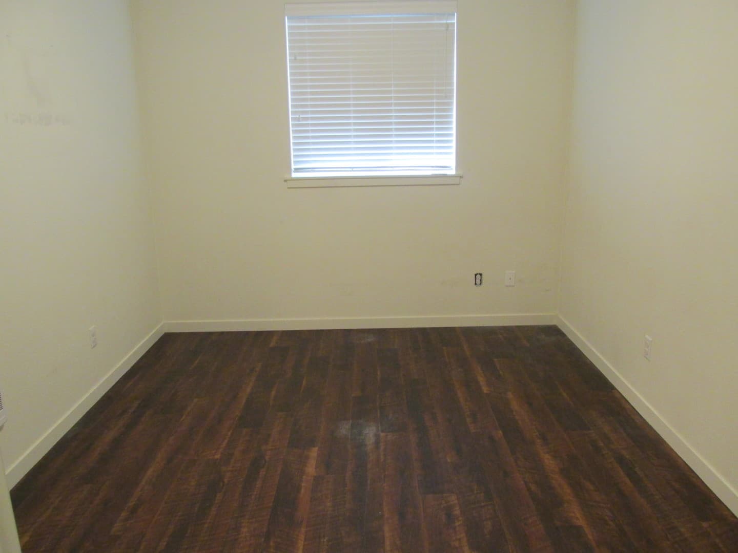 Portland Apartment: 8049 SE Center St.