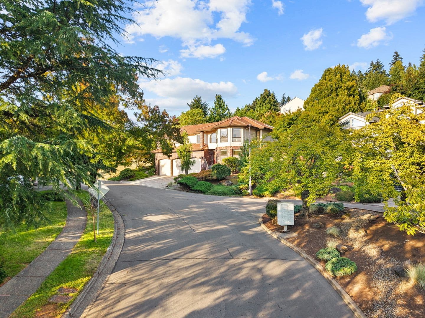 Happy Valley House: 12345 SE Wagner St