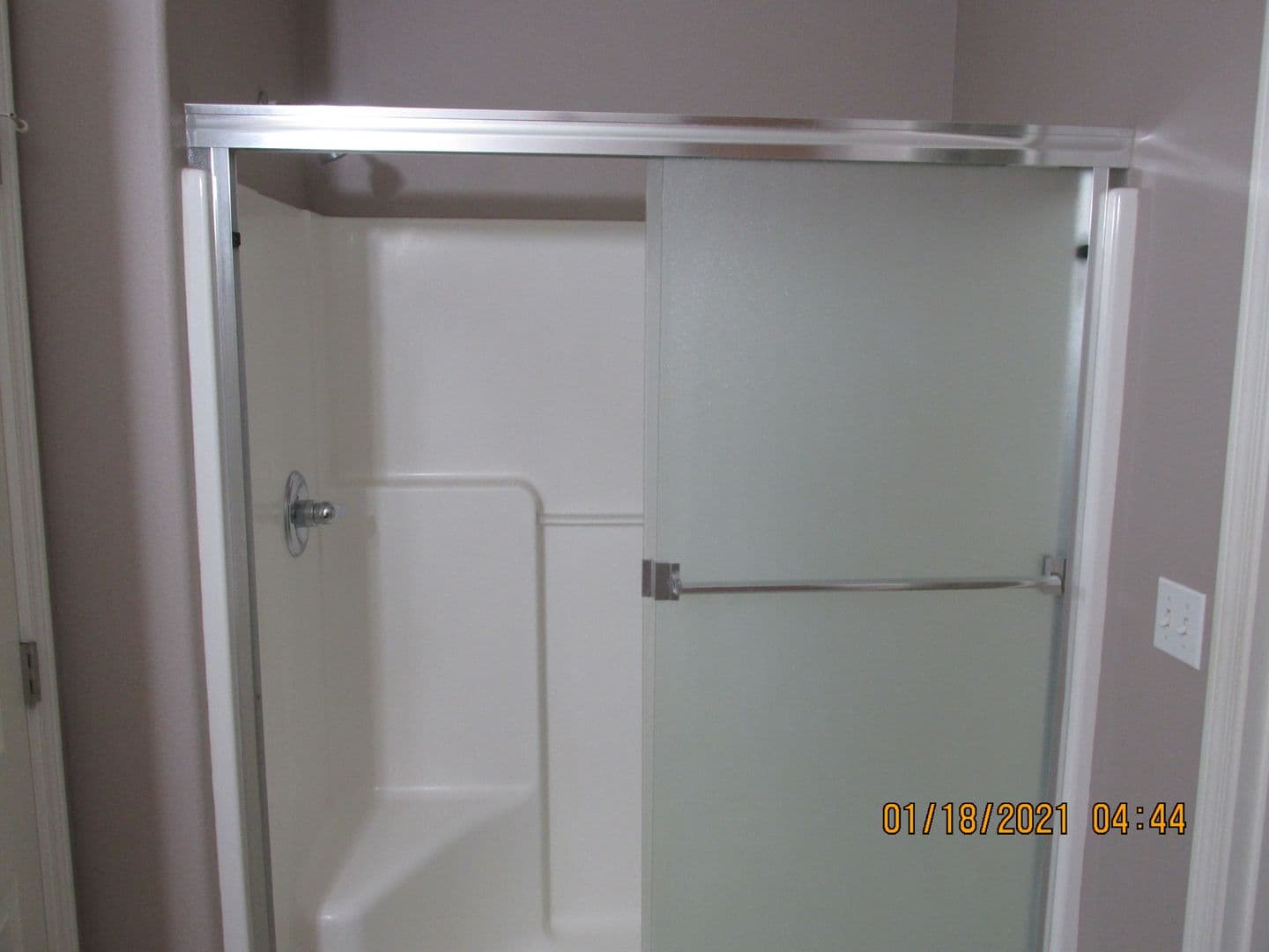 Troutdale House: 1651 SW Miranda Pl