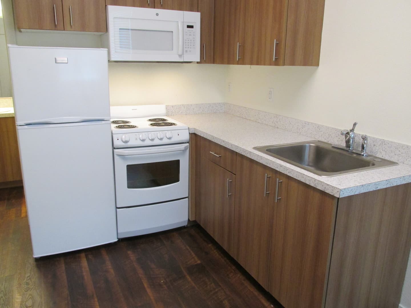 Portland Apartment: 8049 SE Center St.