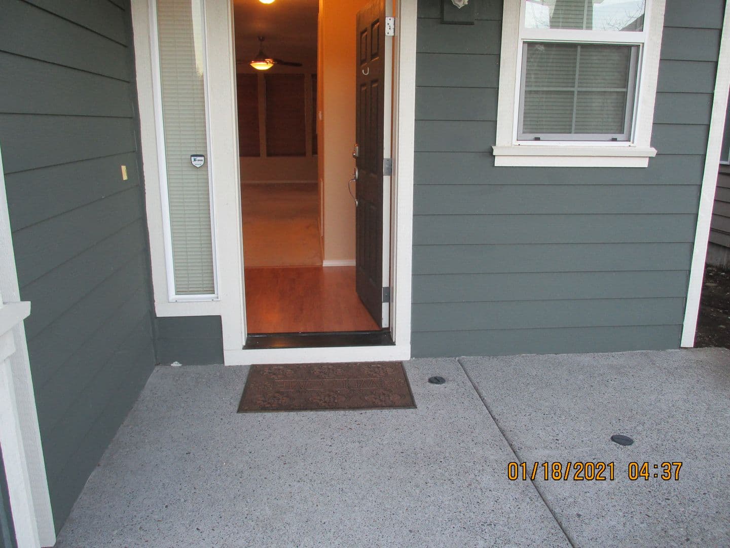 Troutdale House: 1651 SW Miranda Pl