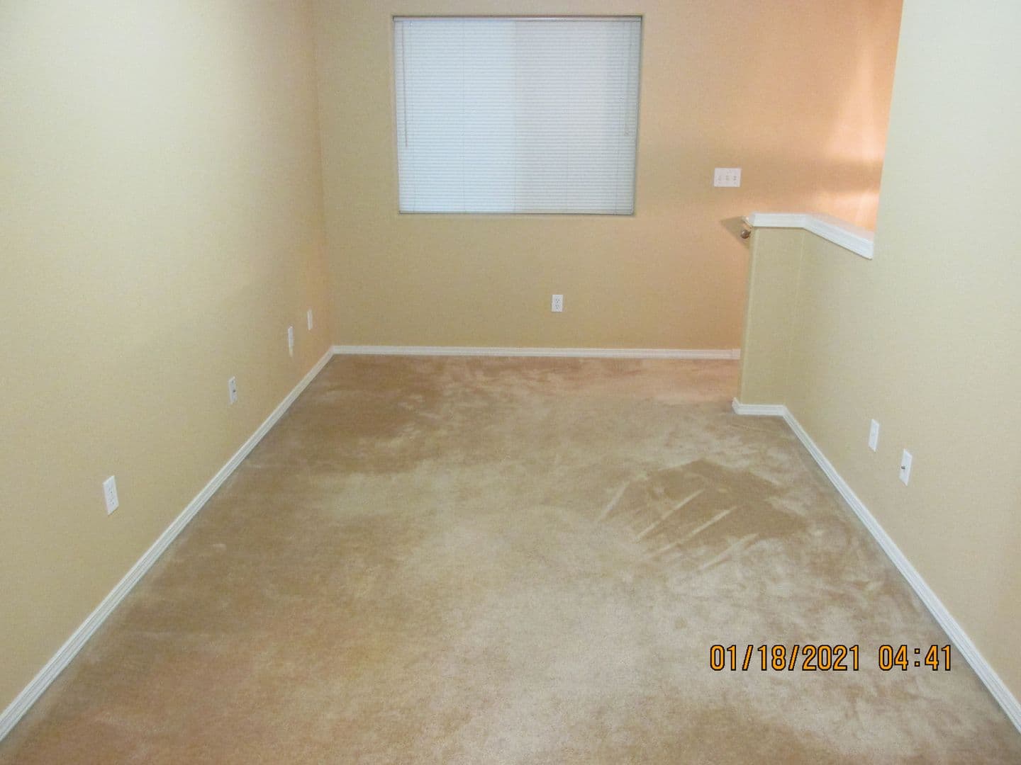 Troutdale House: 1651 SW Miranda Pl