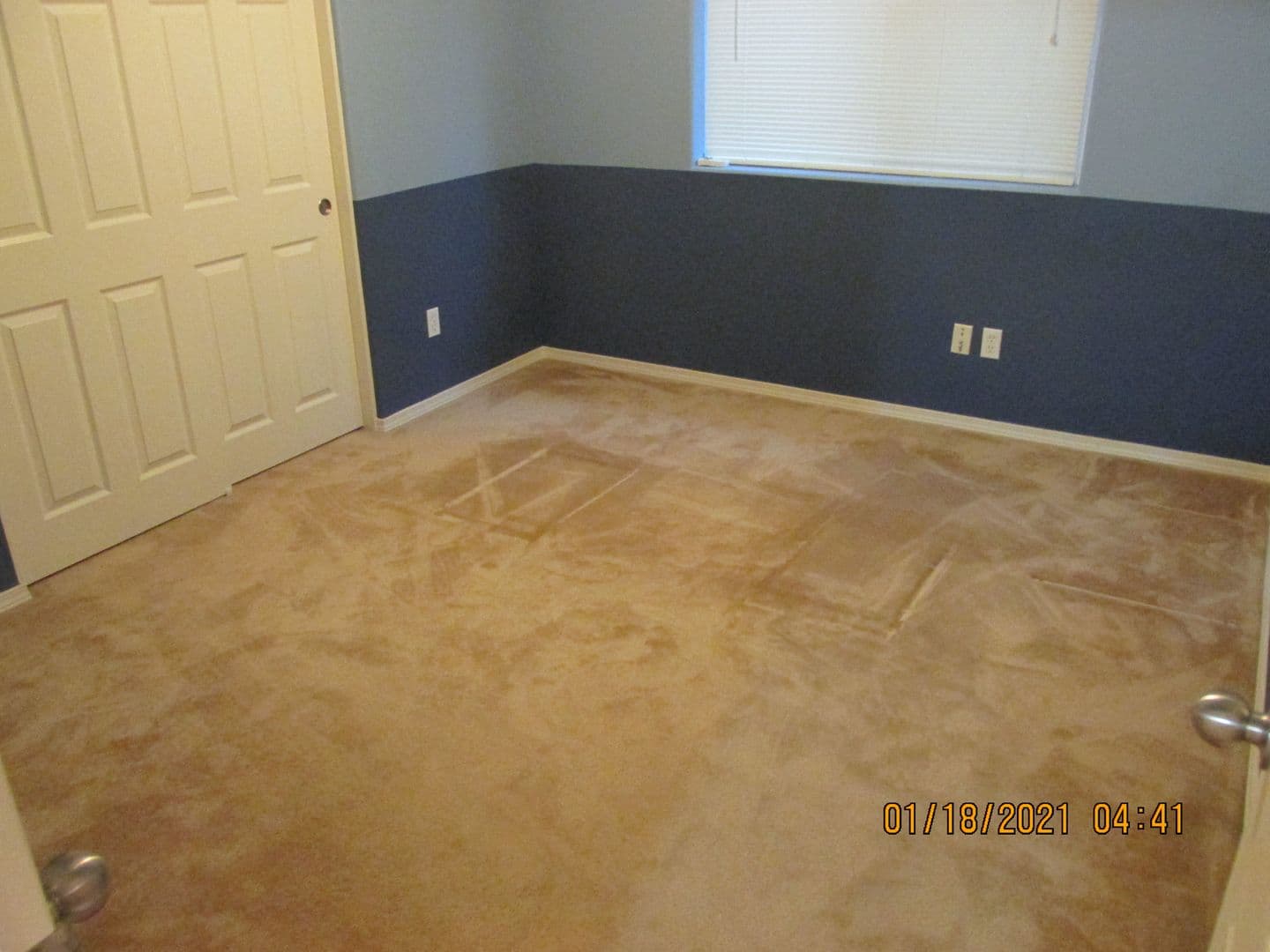 Troutdale House: 1651 SW Miranda Pl