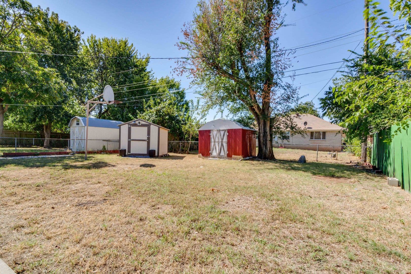 Del City House: 2105 Candy Lane