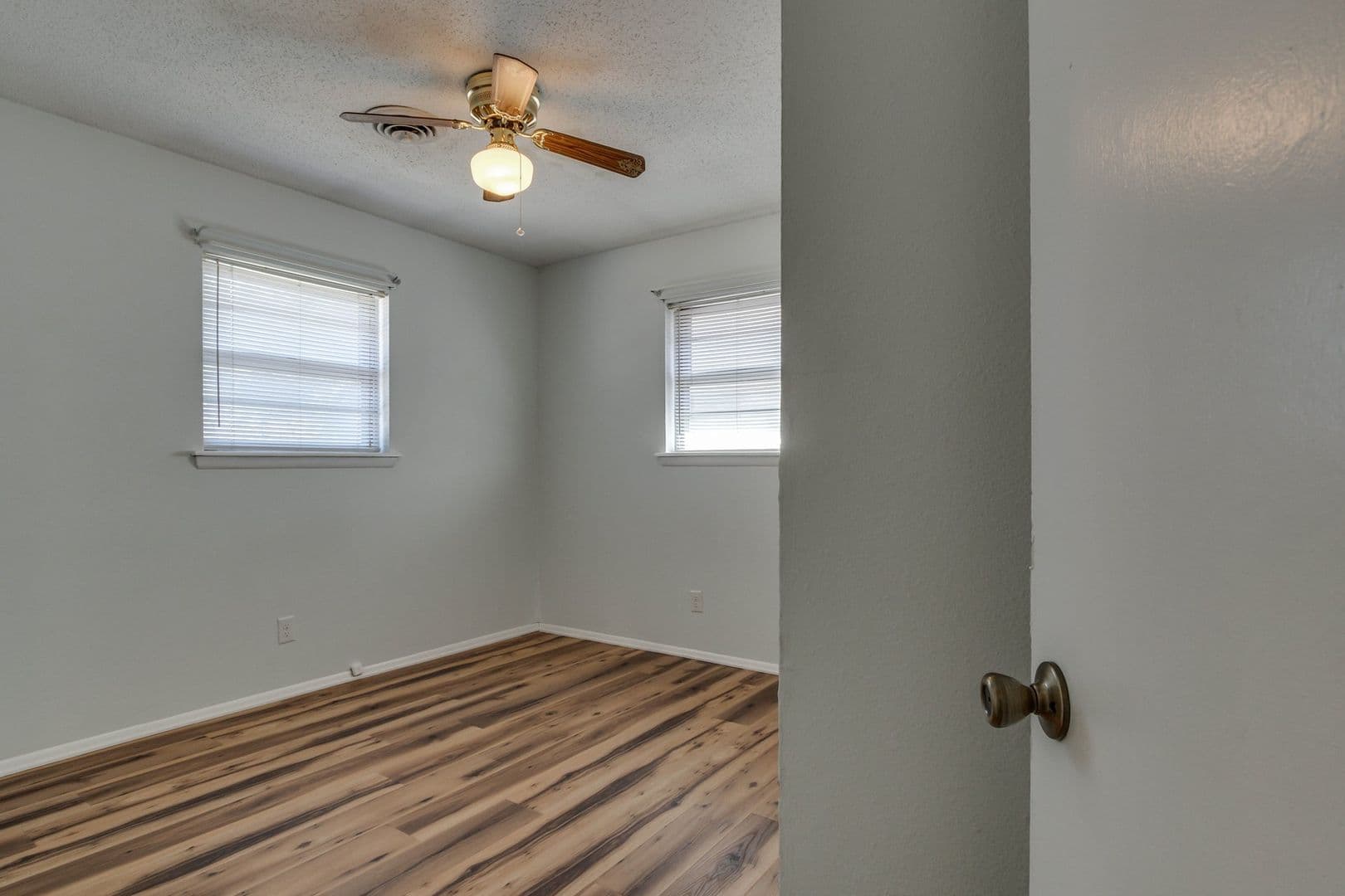 Del City House: 2105 Candy Lane