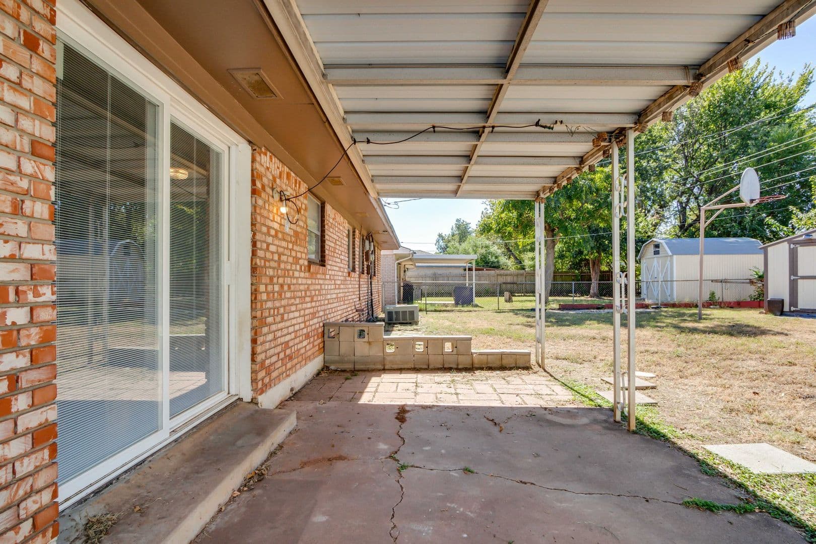 Del City House: 2105 Candy Lane