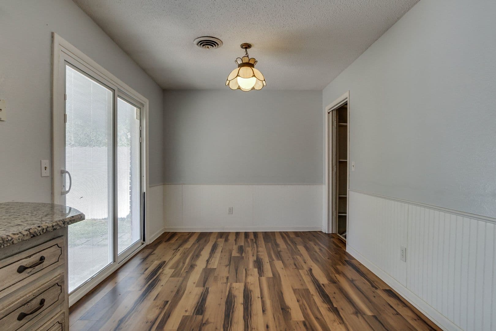 Del City House: 2105 Candy Lane