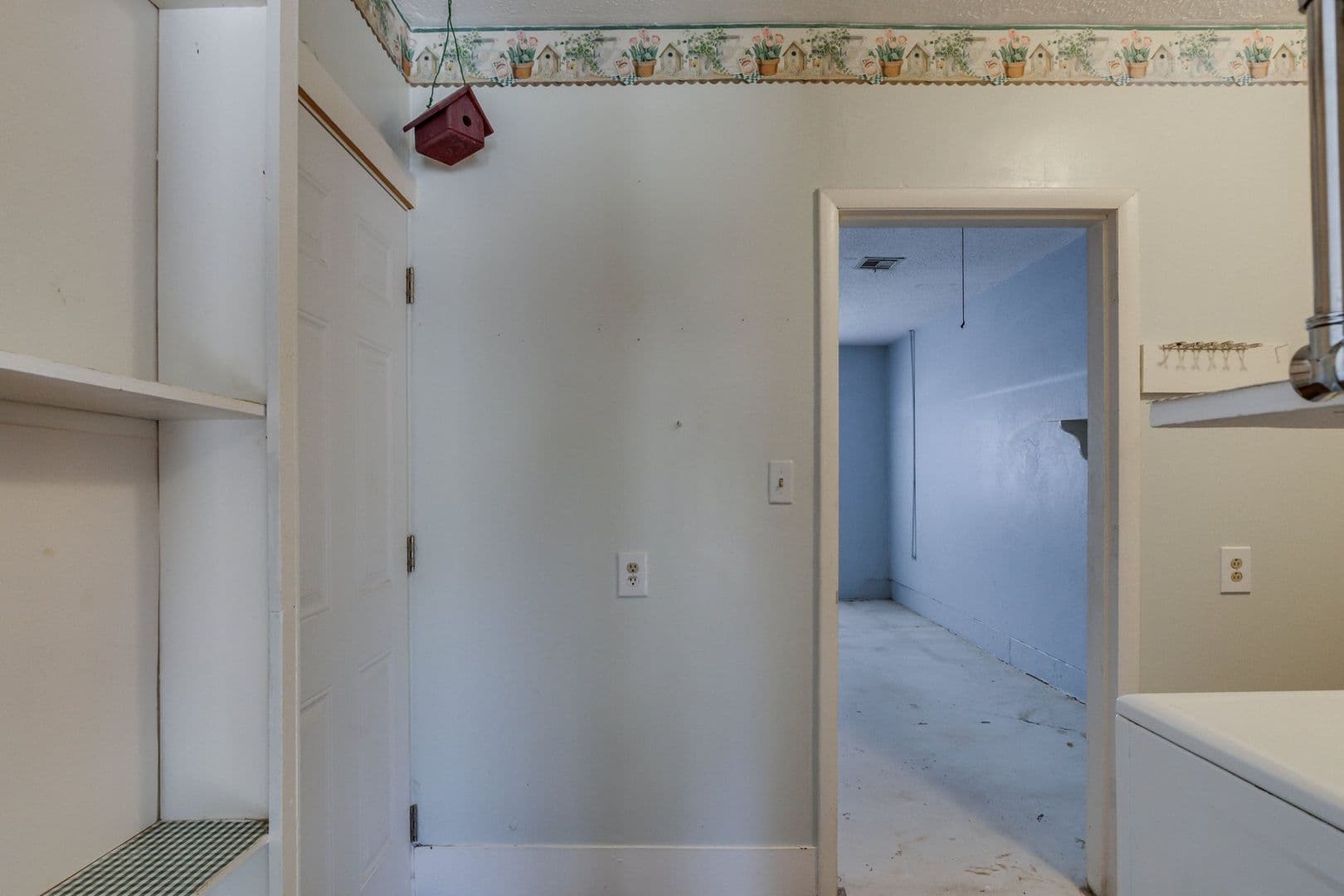 Del City House: 2105 Candy Lane